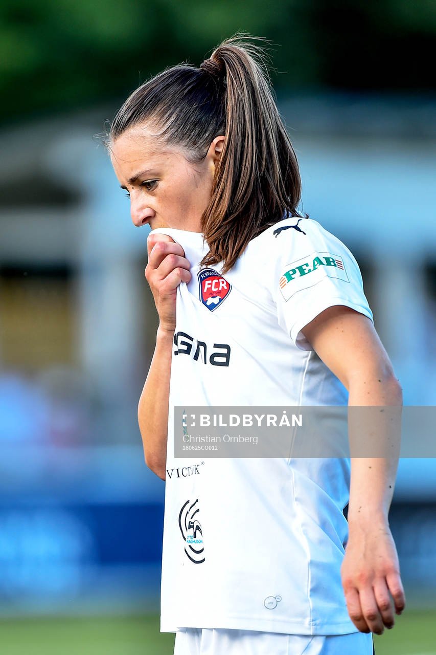 Rosengårds Iva Landeka grinar illa