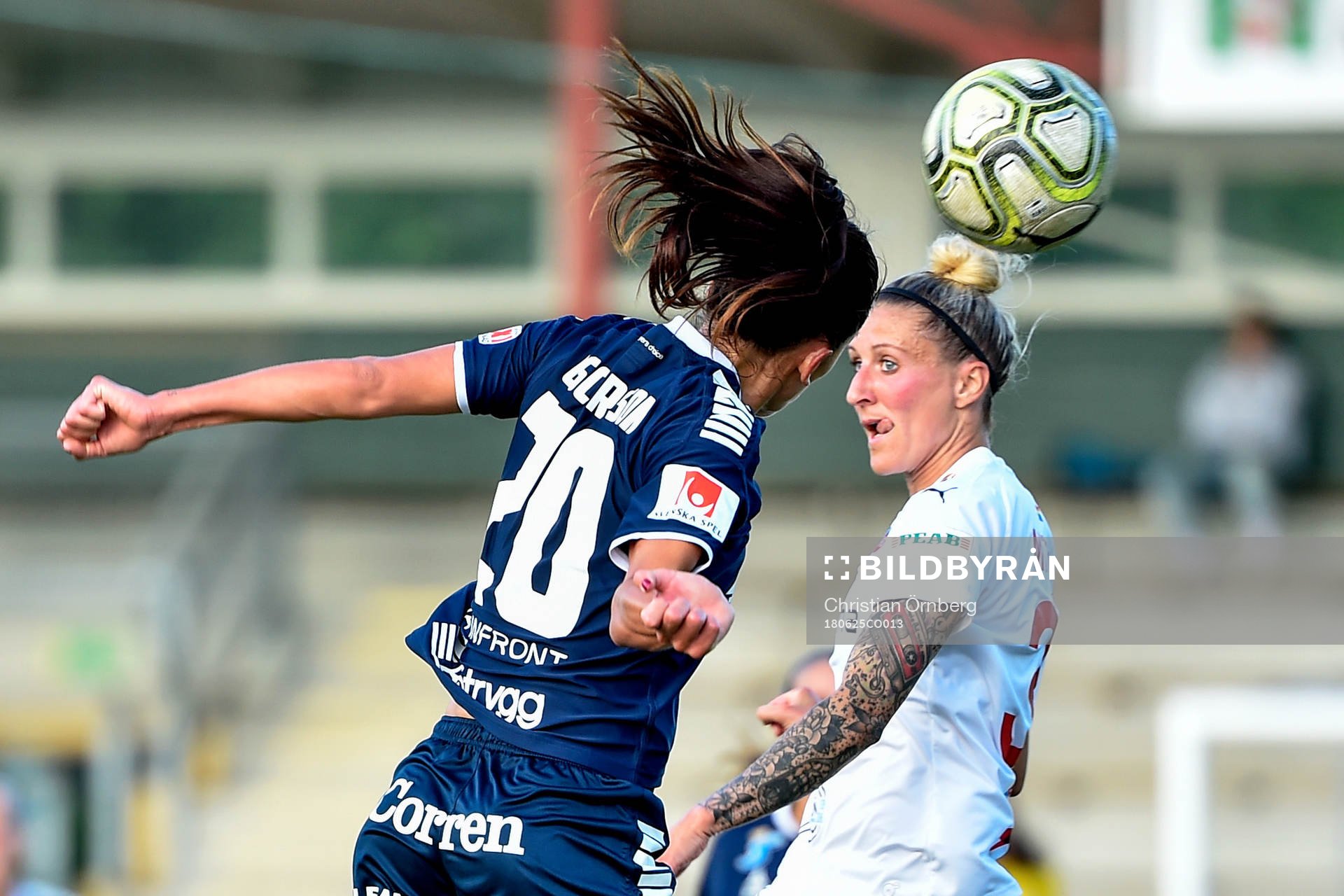 Linköpings Anna Oskarsson och Rosengårds Anja Mittag