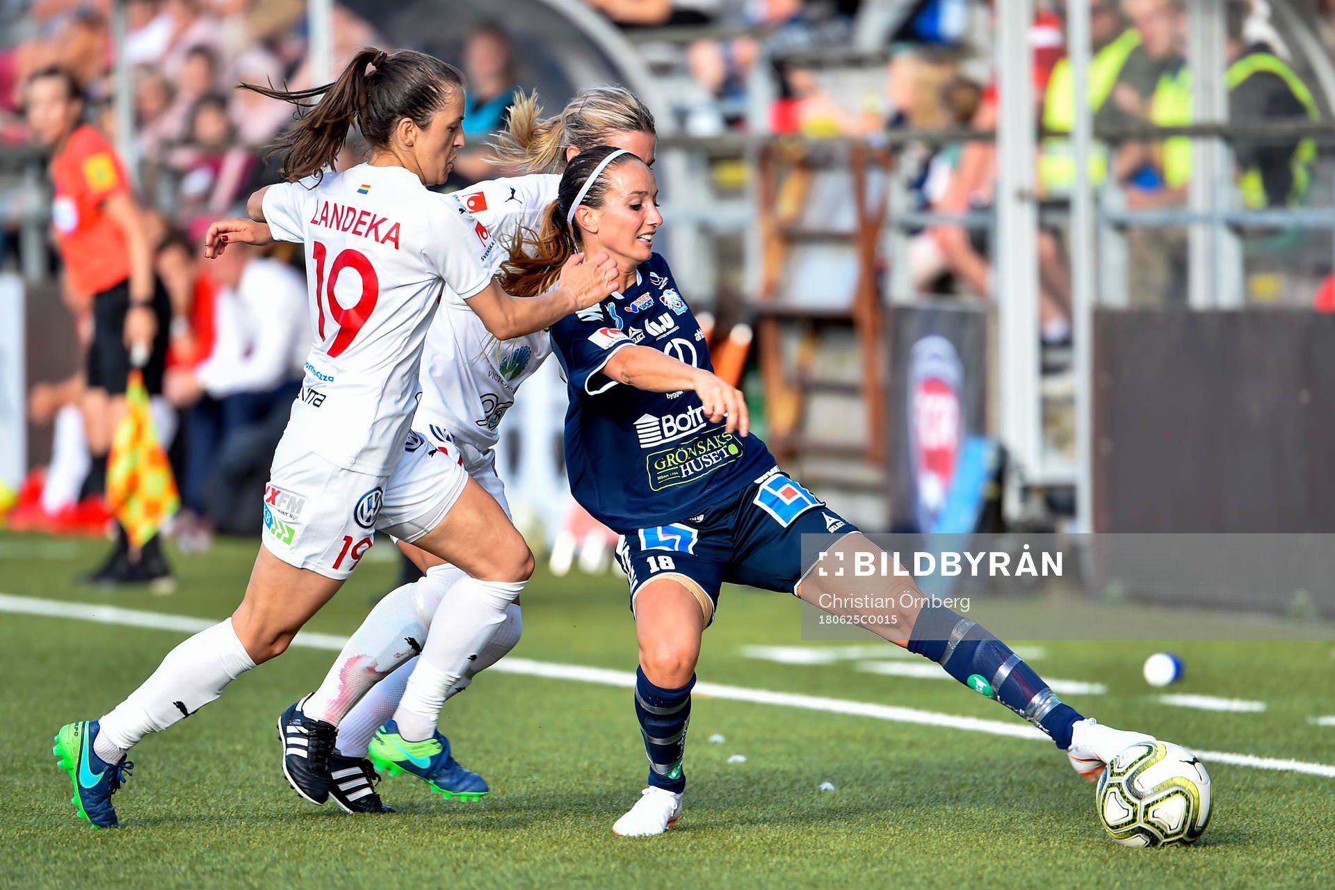 Linköpings Kosovare Asllani och Rosengårds Iva Landeka