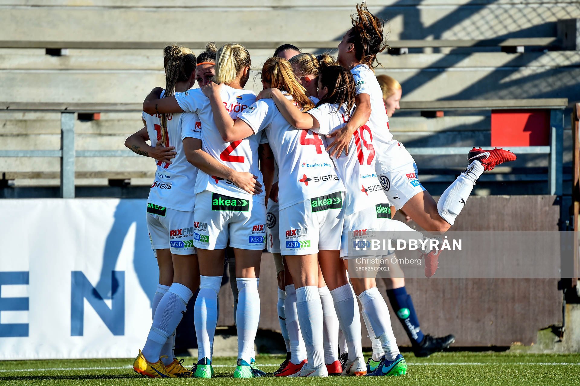 Rosengårds Anja Mittag jublar med lagkamrater