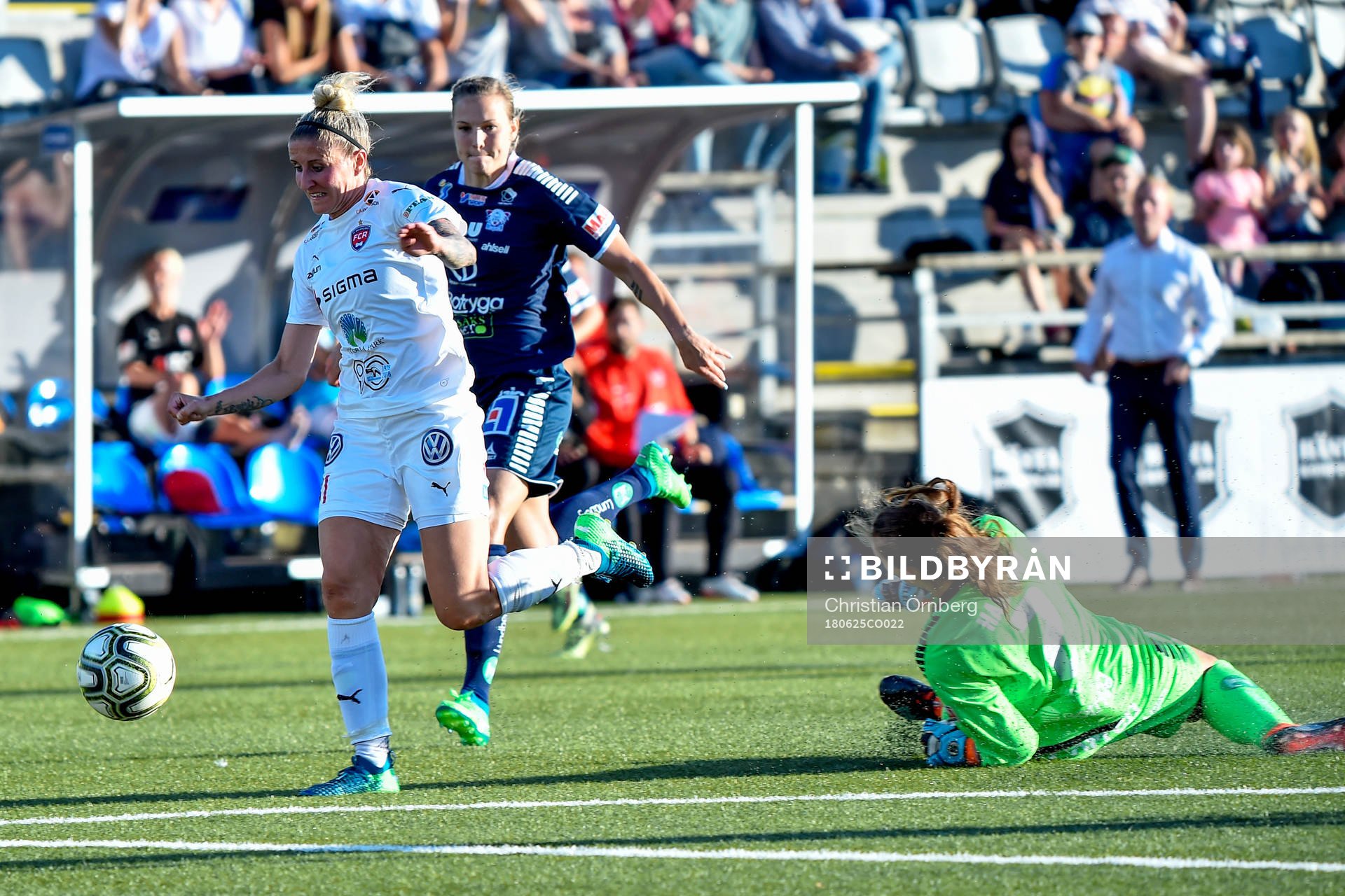 Rosengårds Anja Mittag gör 1-1 bakom Linköpings Lisa