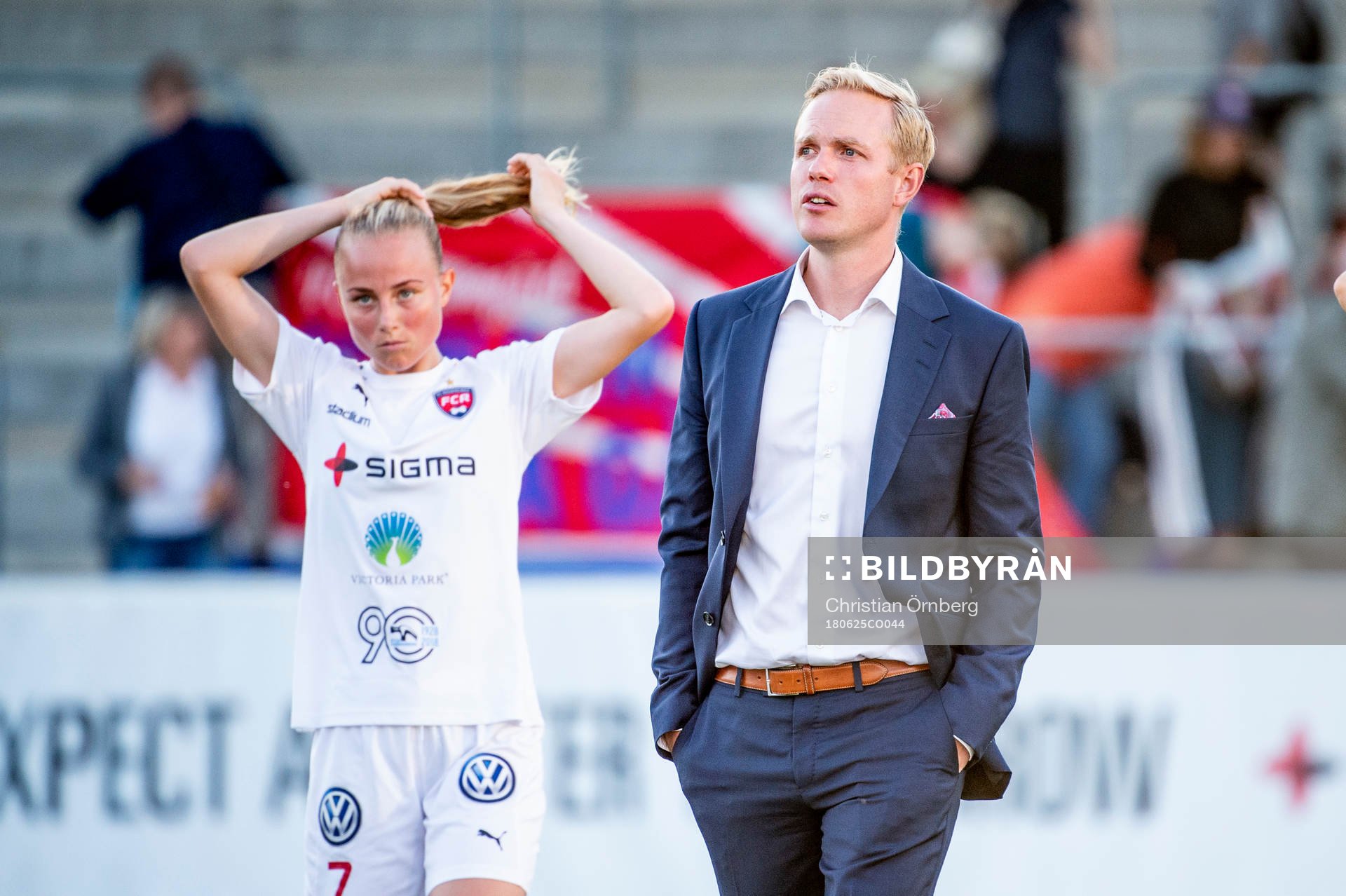 Rosengårds Ebba Wieder och tränare Jonas Eidevall deppar