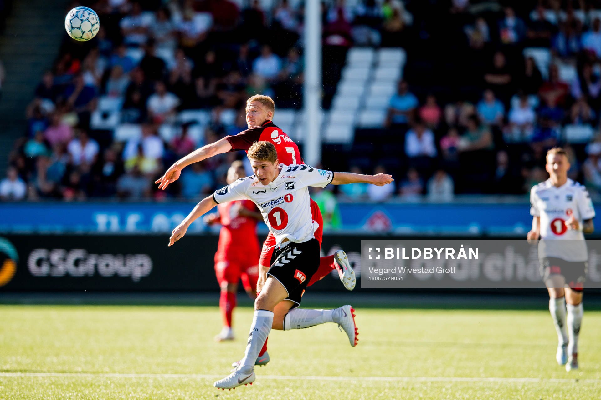 Markus André Kaasa of Odd and Peter Orry Larsen of Brann