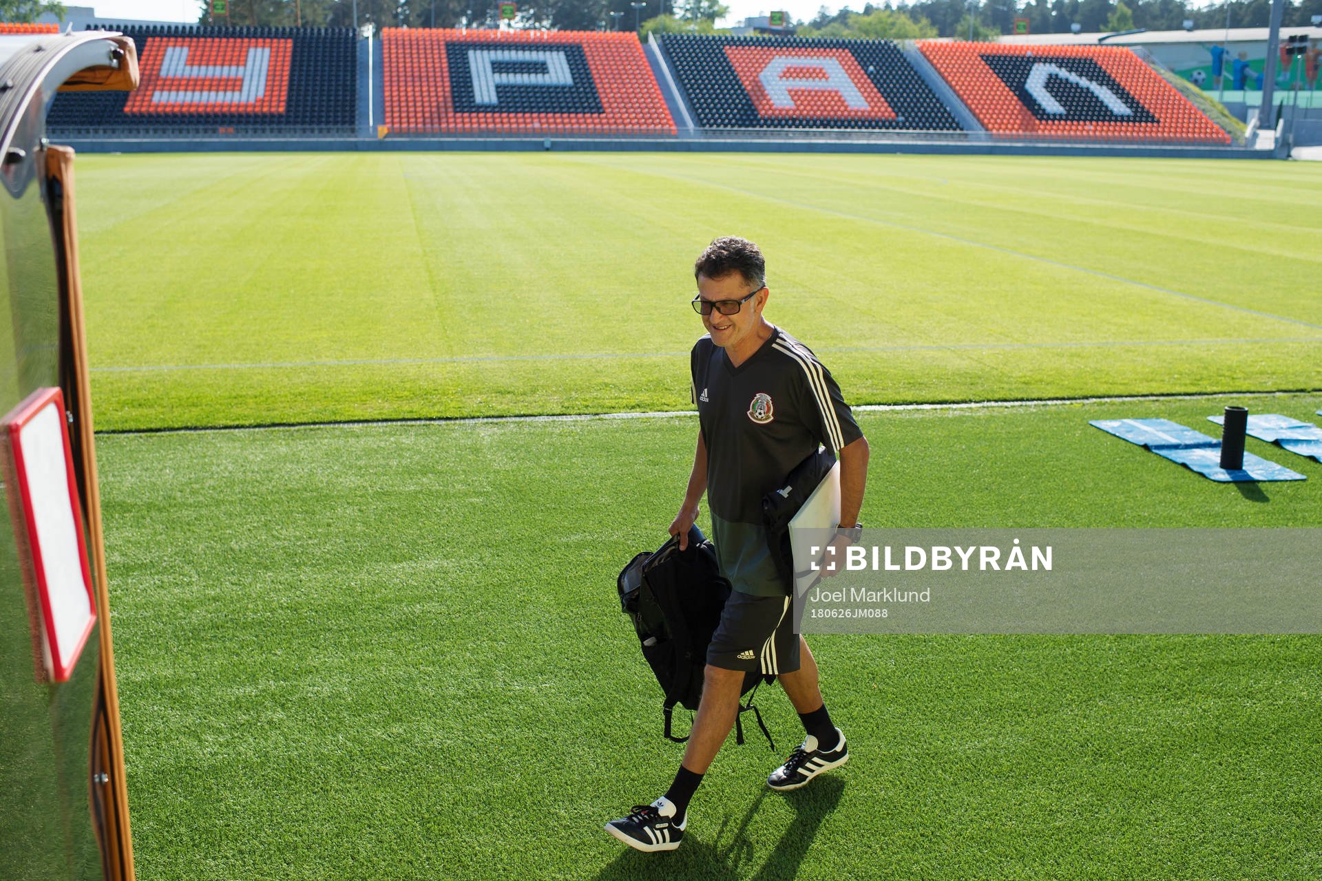 Head coach Juan Carlos Osorio of the Mexican national football team at a practice session during the FIFA World Cup on June 26, 2018 in Ekaterinburg.