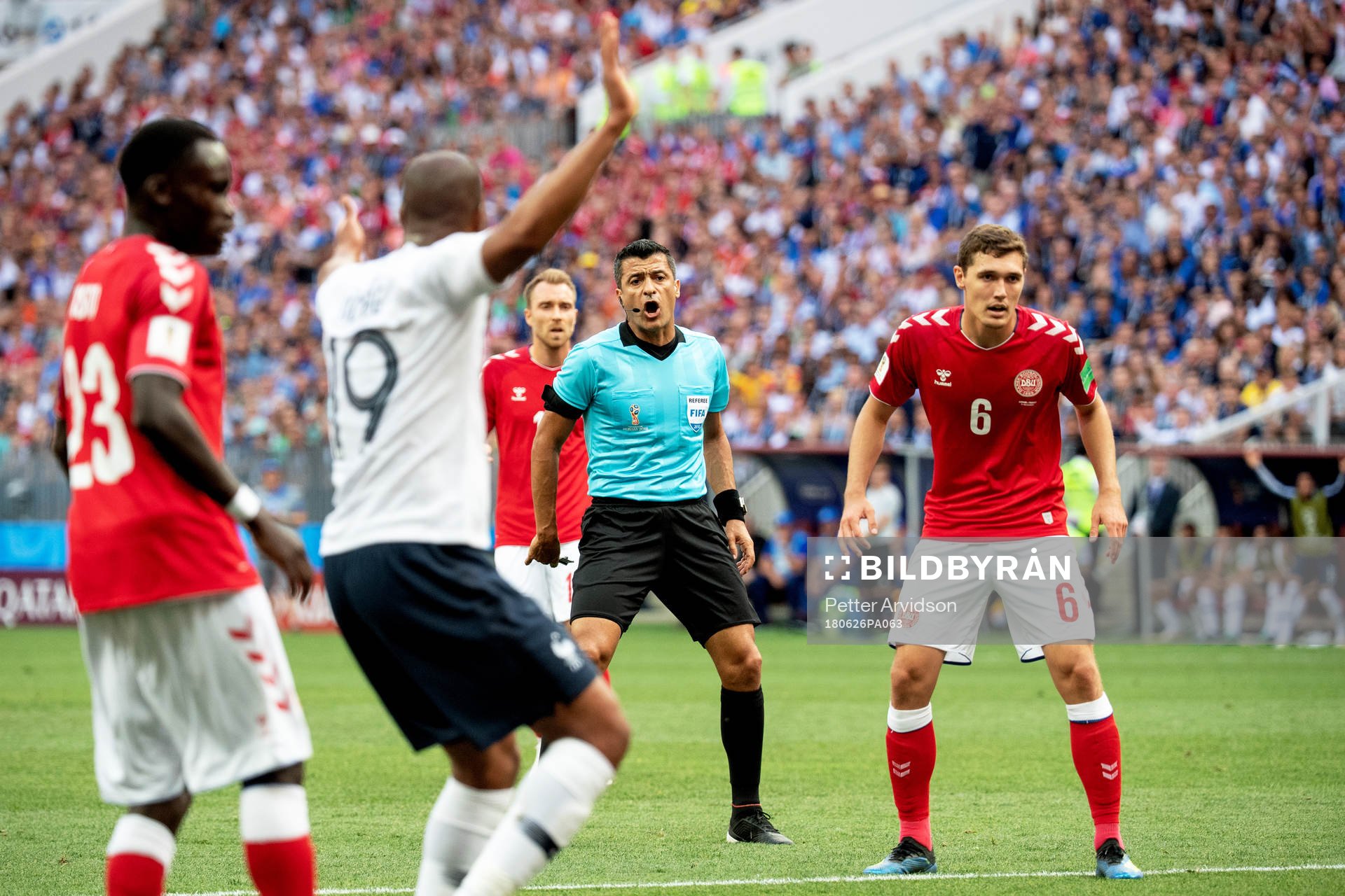referee Sandro Ricci