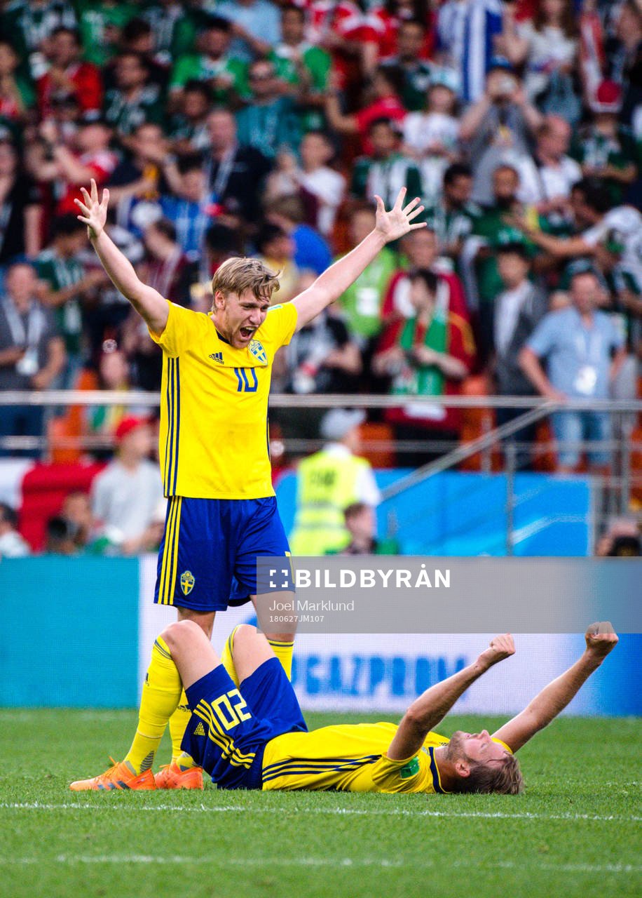 Emil Forsberg and Ola Toivonen of Sweden celebrates