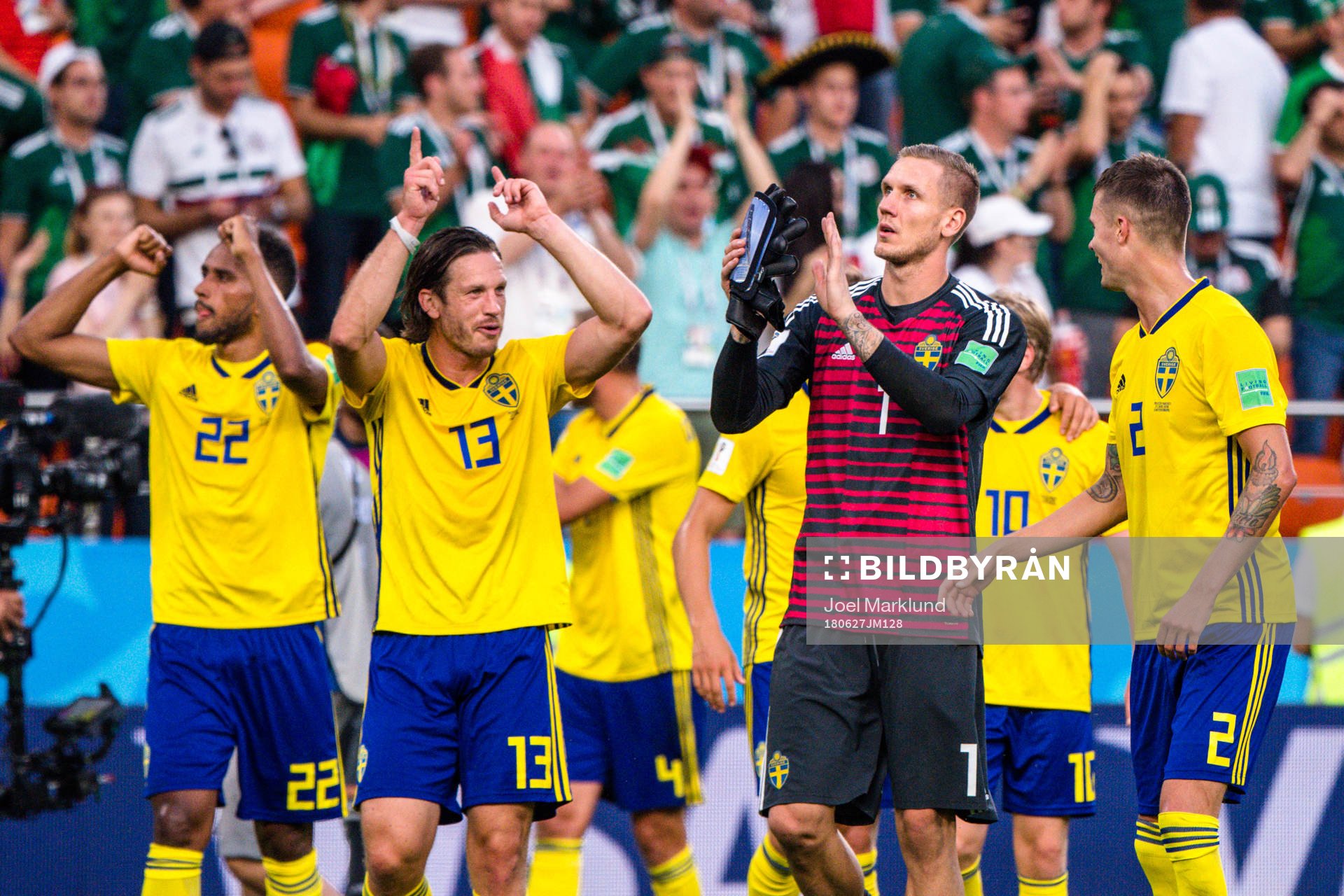 Isaac Kiese Thelin, Gustav Svensson, goalkeeper Robin Olsen