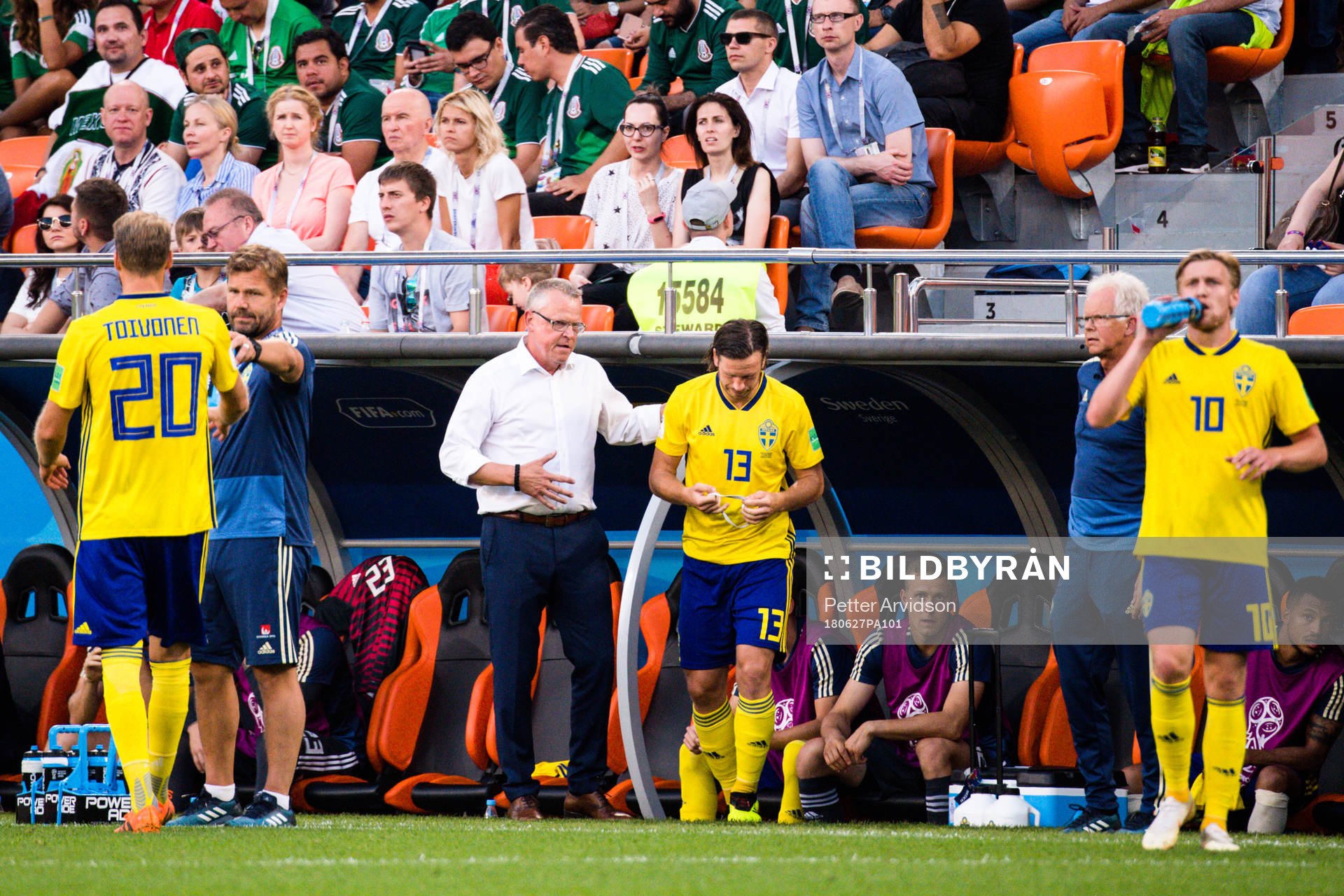 head coach Janne Andersson with Gustav Svensson of Sweden