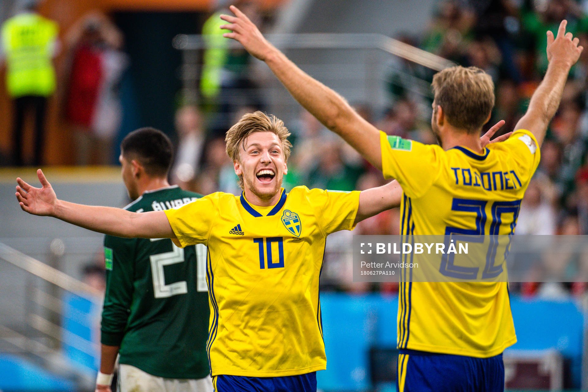 Emil Forsberg and Ola Toivonen of Sweden celebrates the 0-3