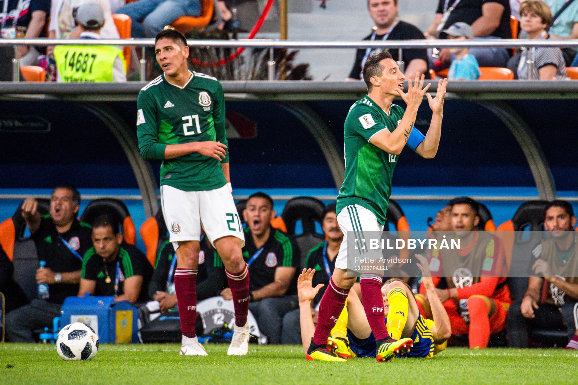 Edson Alvarez and Andres Guardado of Mexico looks dejected