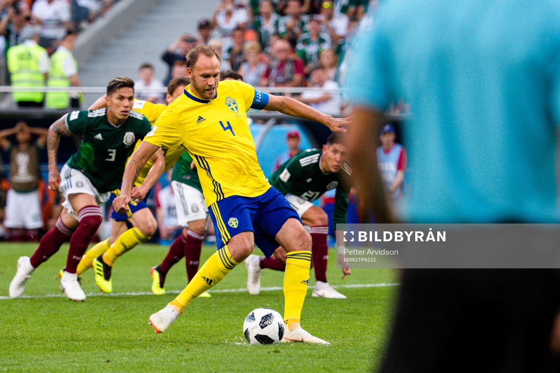 Andreas Granqvist of Sweden scores the 0-3 goal