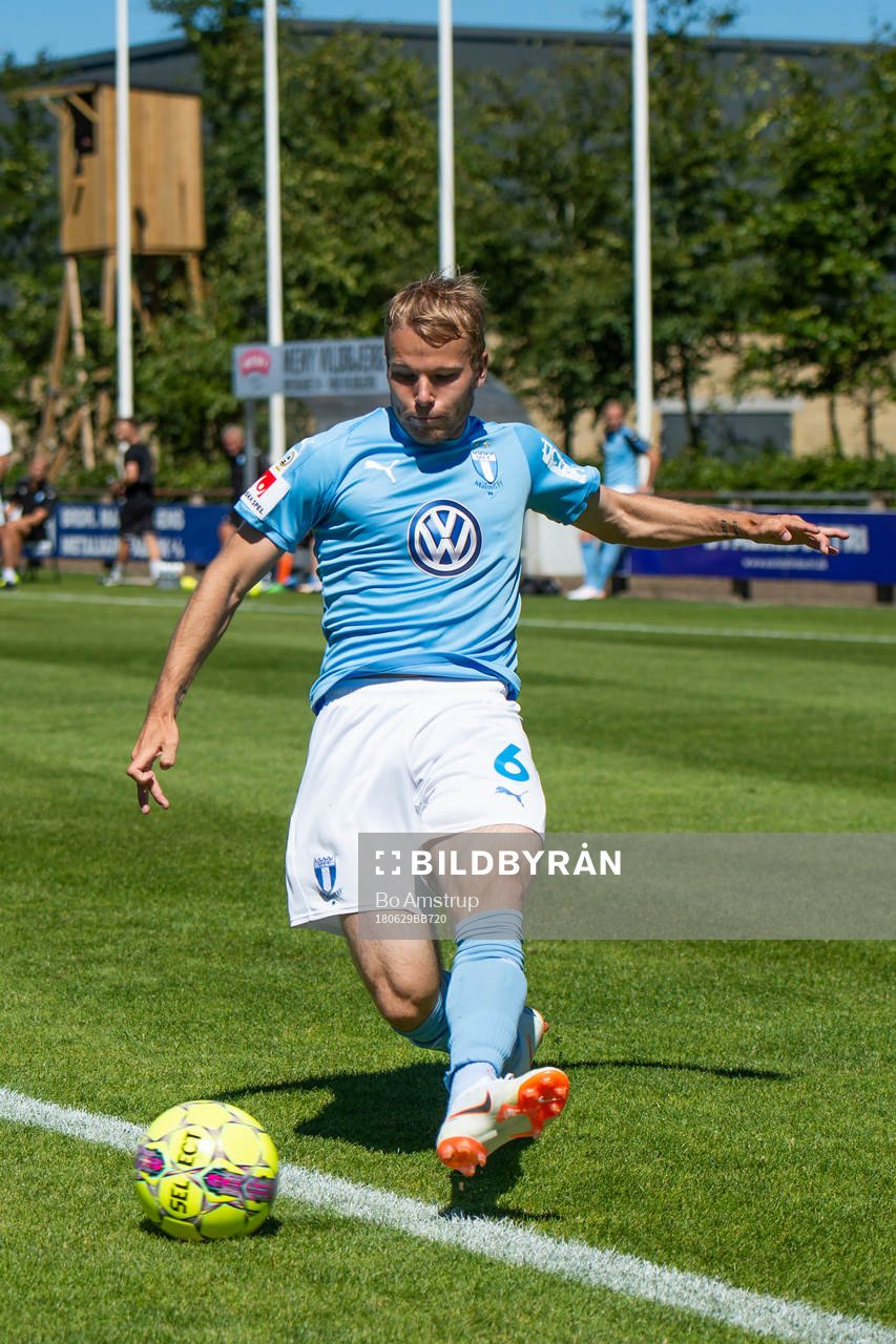 Malmö FFs Oscar Lewicki