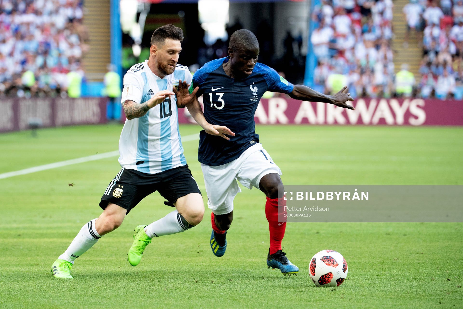 Lionel Messi of Argentina and Ngolo Kante of France