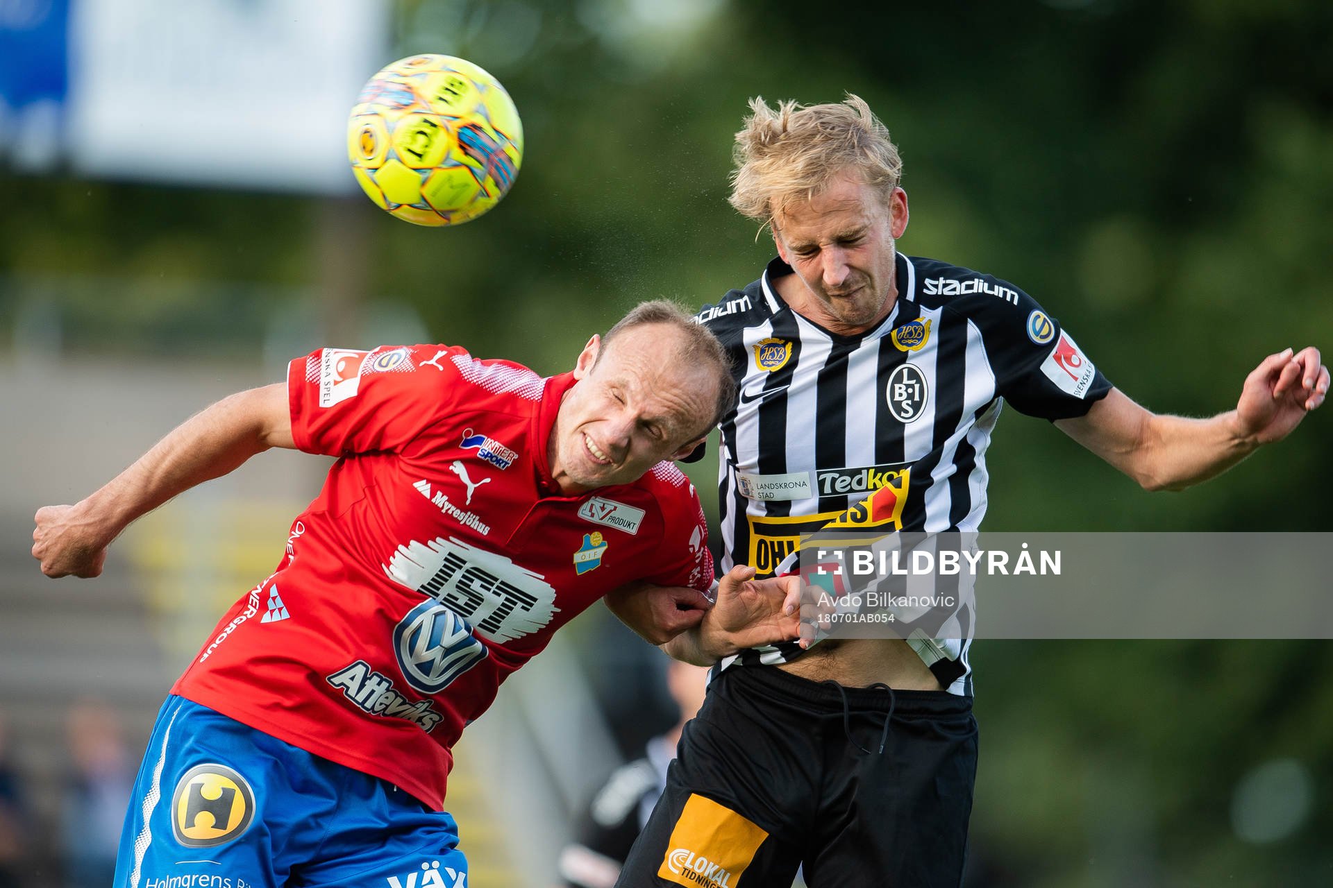 Landskronas Måns Ekvall i nickduell mot Östers Dragan