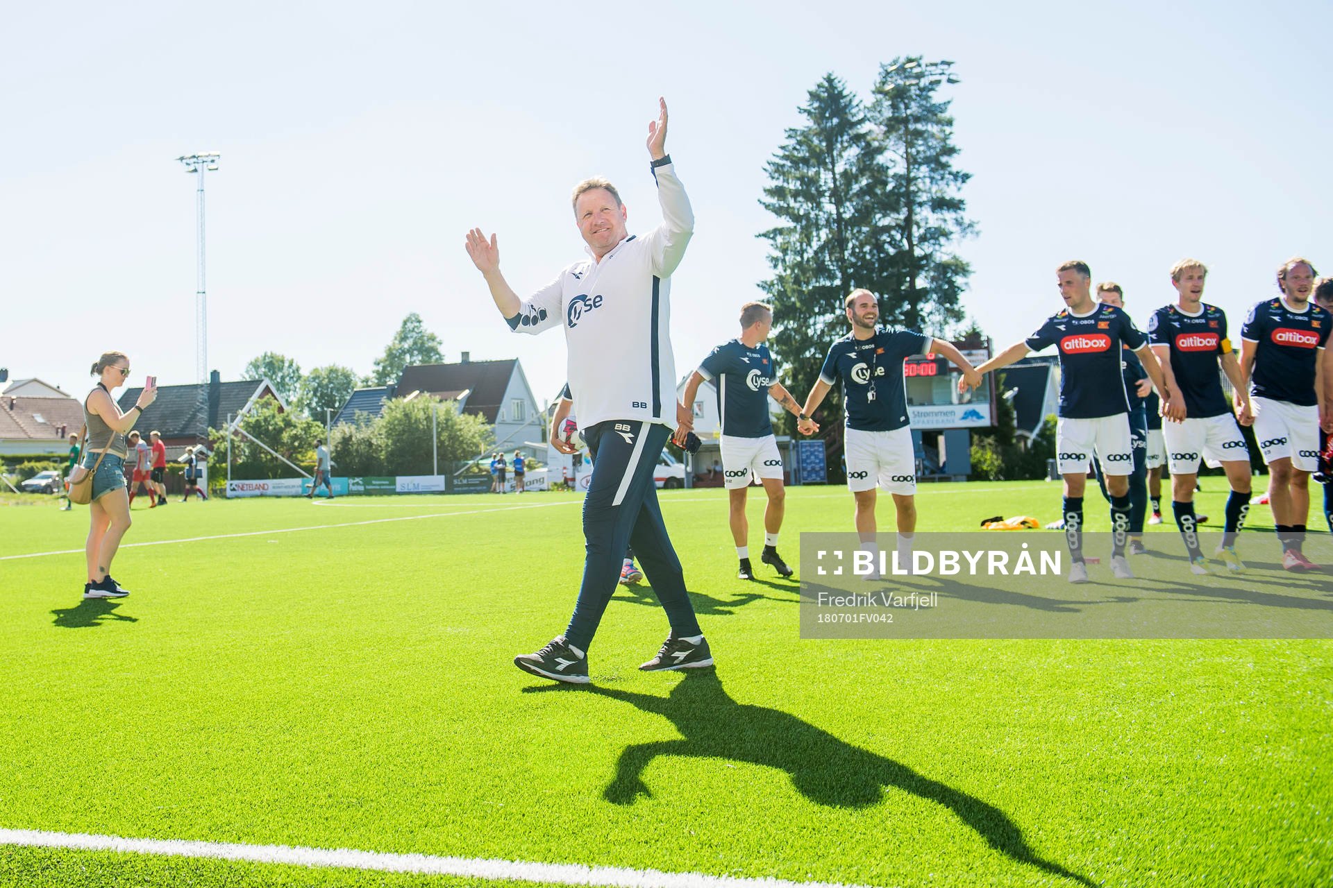 Bjarne Berntsen, head coach of Viking, celebrates