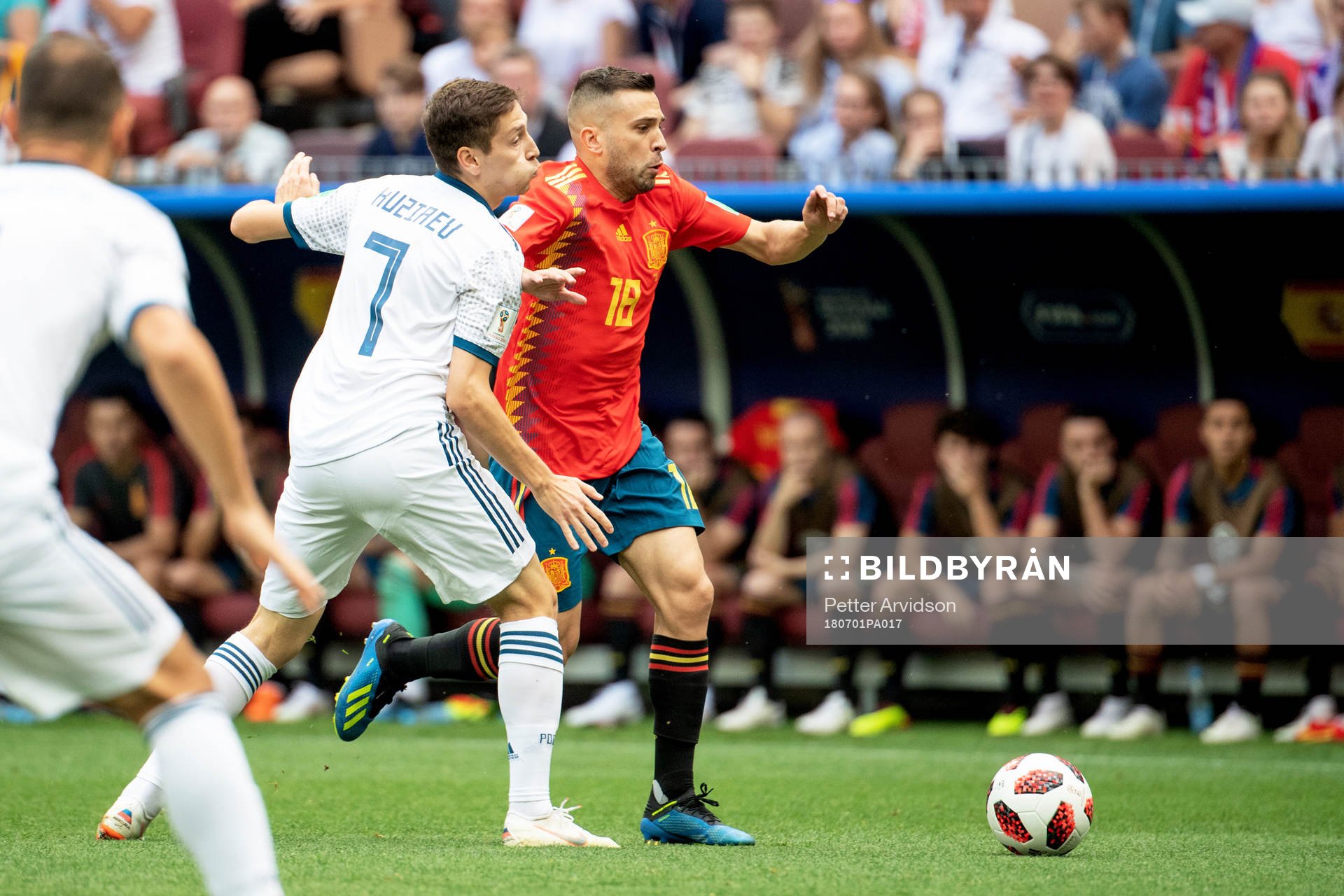 Daler Kuziaev of Russia and Jordi Alba of Spain