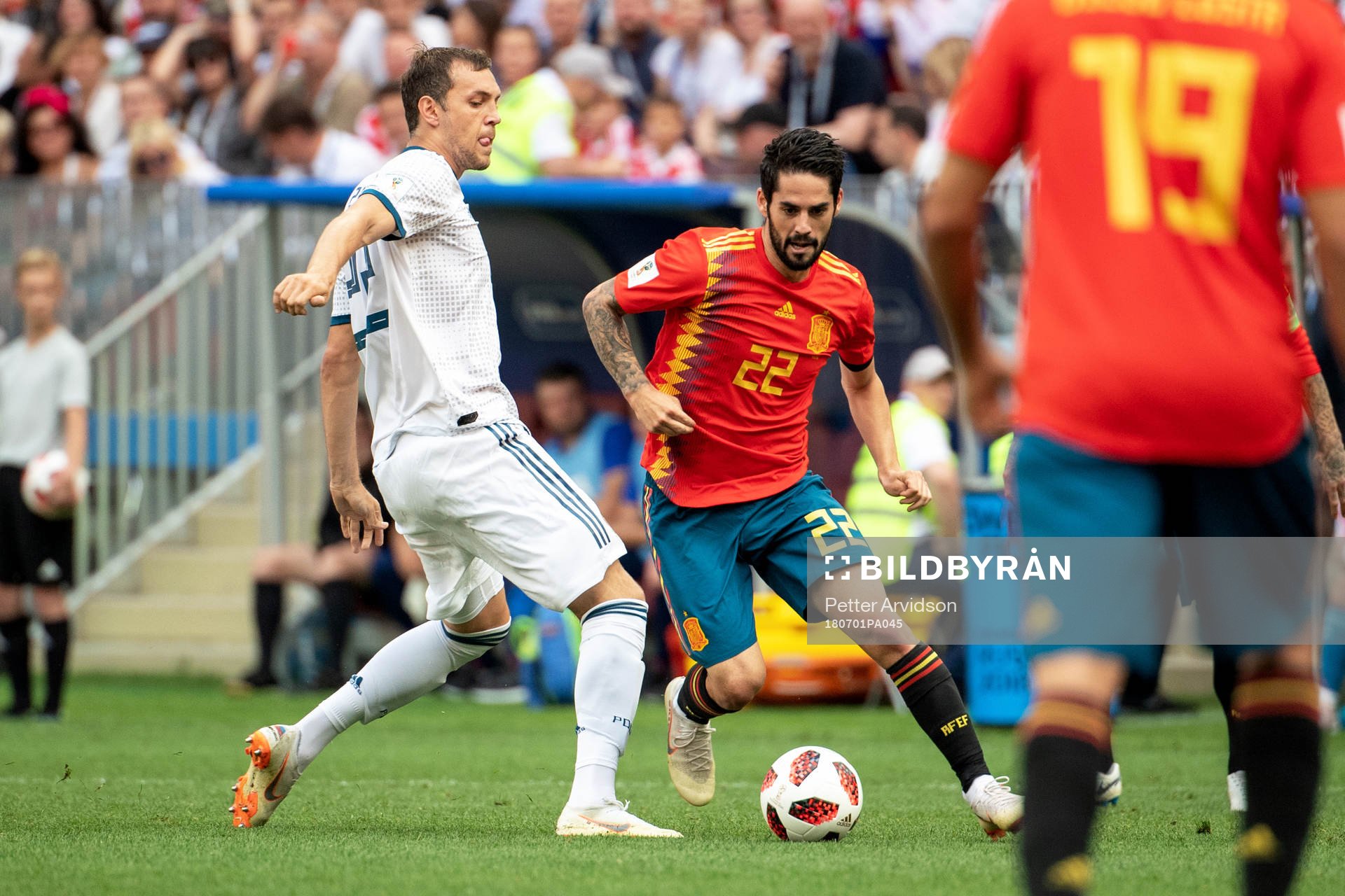 Isco of Spain and Roman Zobnin of Russia