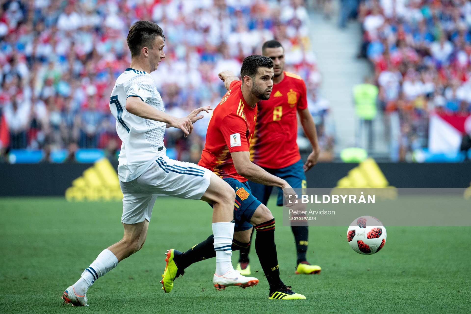 Daler Kuziaev of Russia and Nacho of Spain