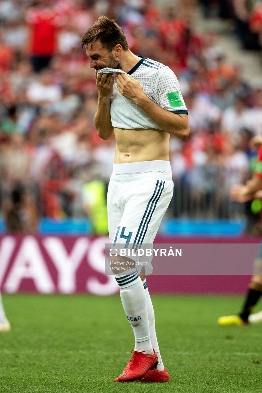 Vladimir Granat of Russia looks dejected