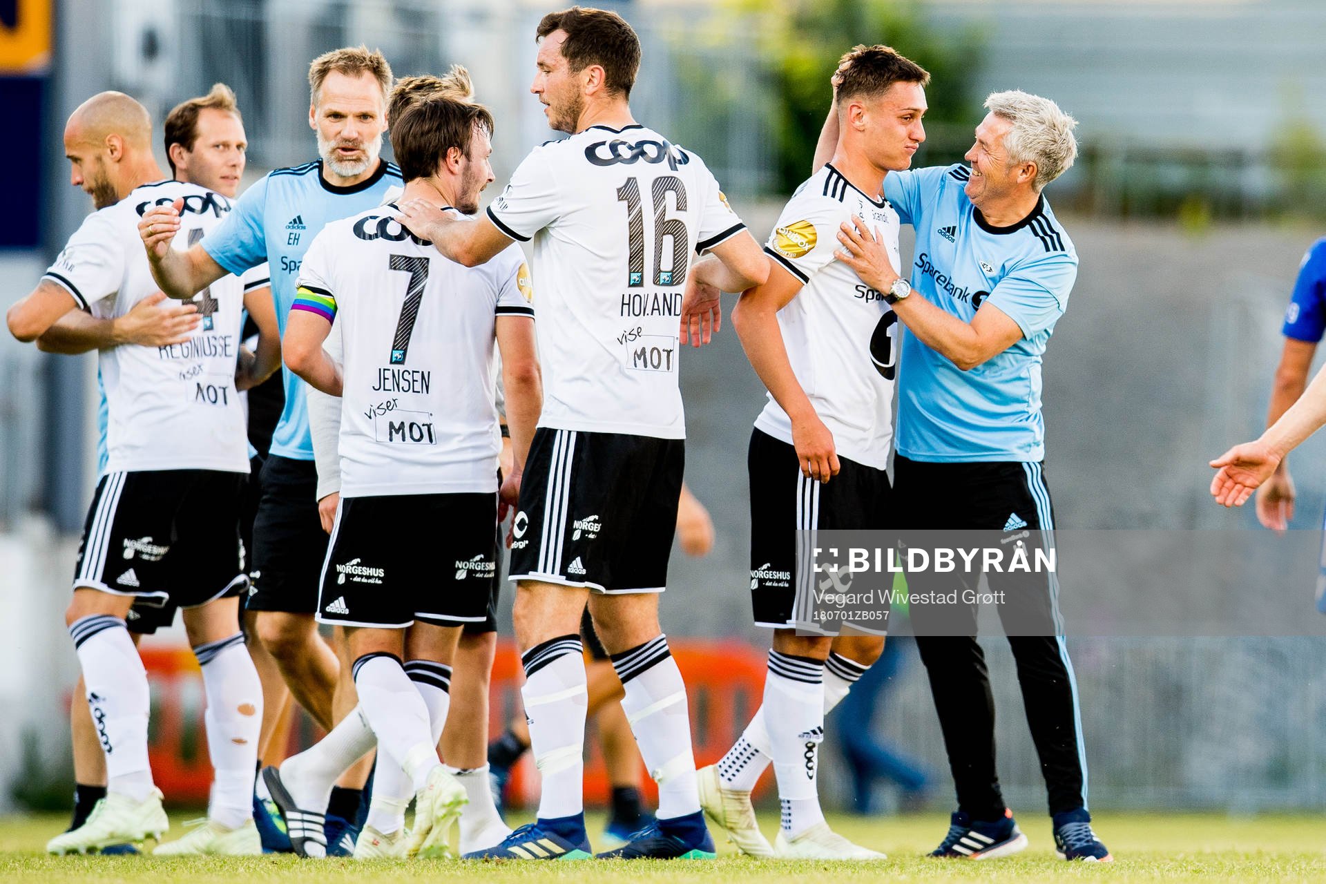 Kåre Ingebrigtsen, head coach of Rosenborg, celebrates