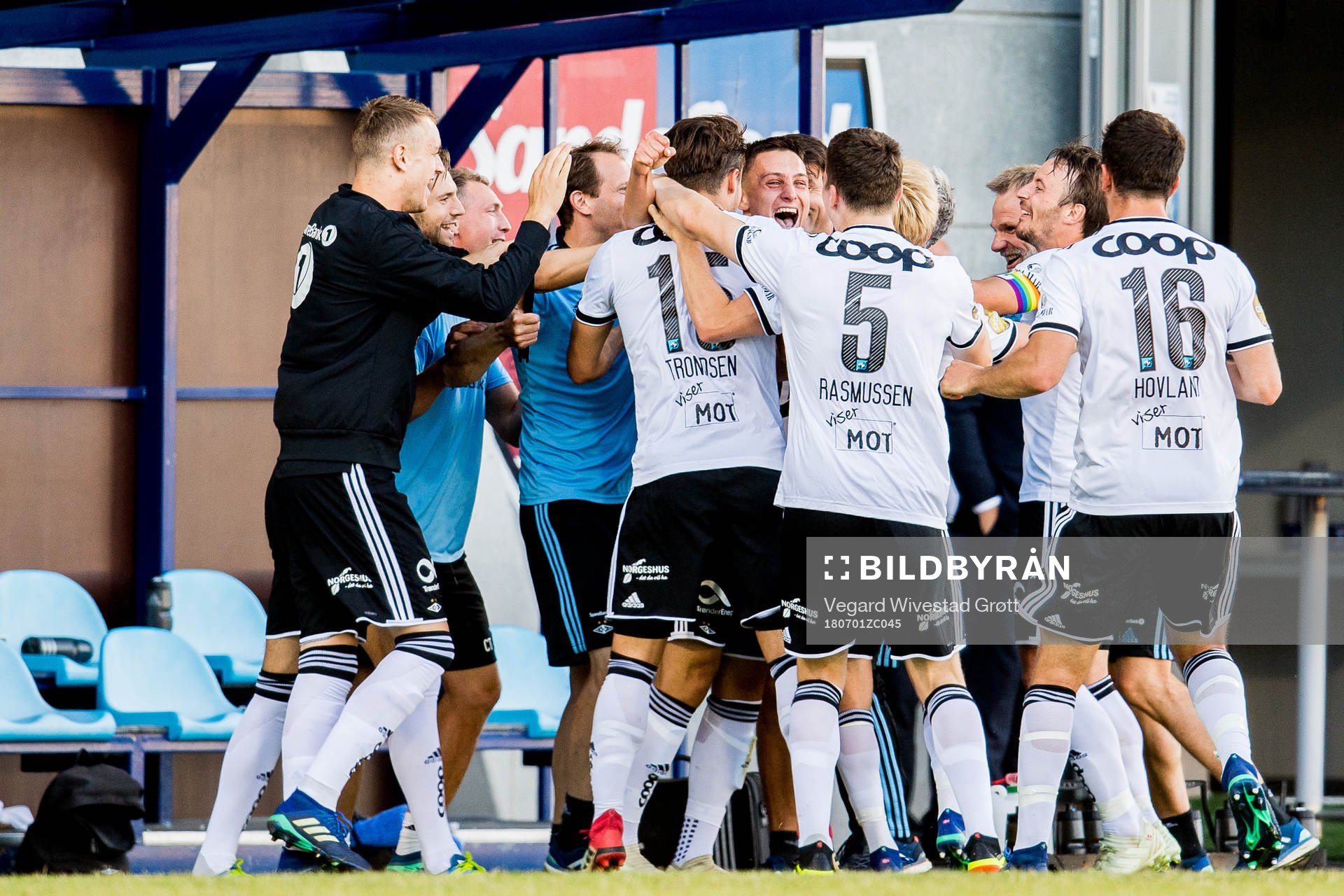 Jonathan Levi of Rosenborg celebrates with teammates