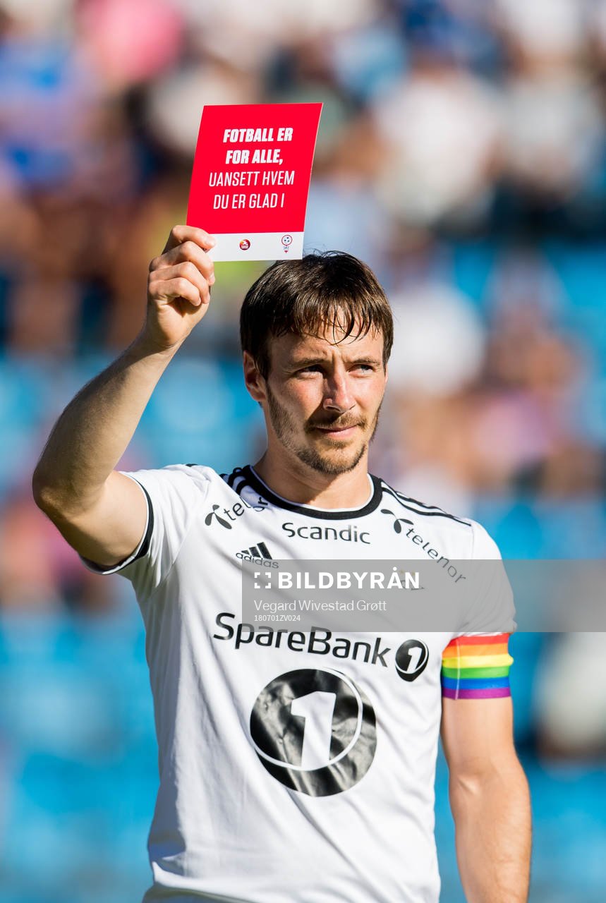 Mike Jensen of Rosenborg with a rainbow-colored captain's