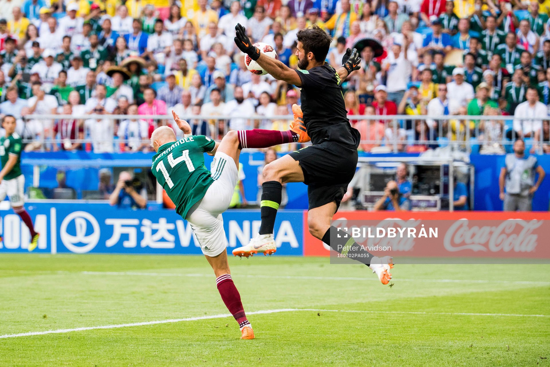Javier Hernandez of Mexico and goalkeeper Jose Corona of Mexico during the FIFA World Cup round of 16 match between Brazil and Mexico on July 2, 2018 in Samara.