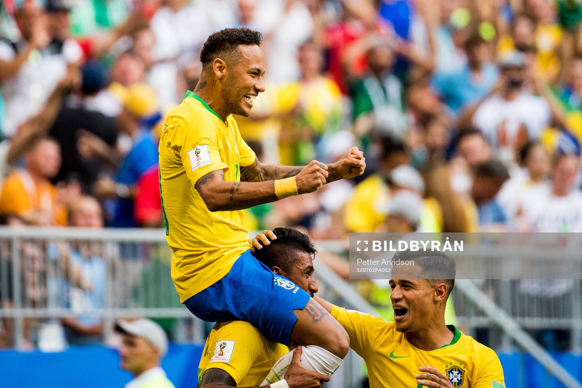 Neymar of Brazil celebrates the 1-0 goal with his teammates