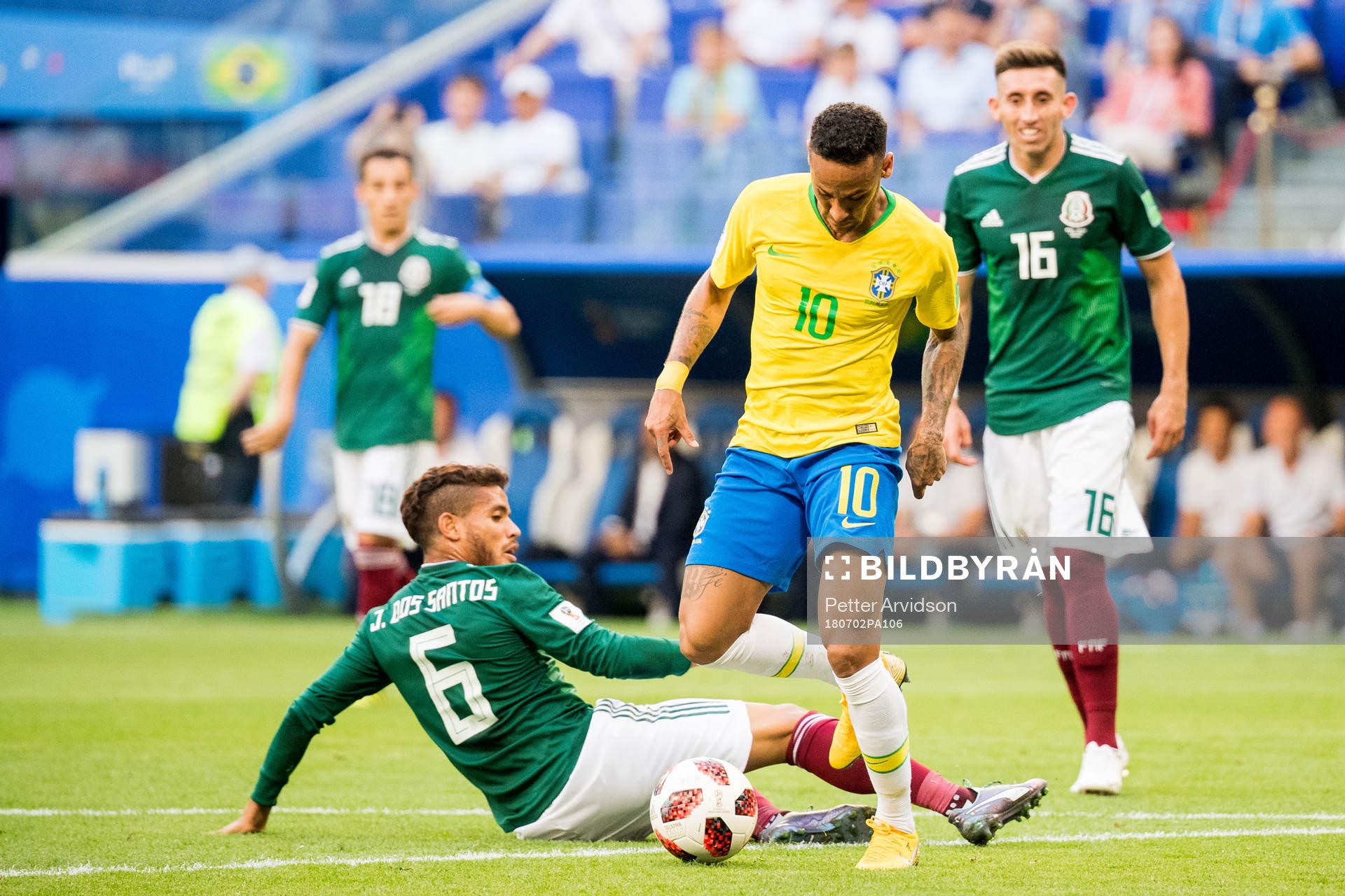 Jonathan Dos Santos of Mexico and Neymar of Brazil