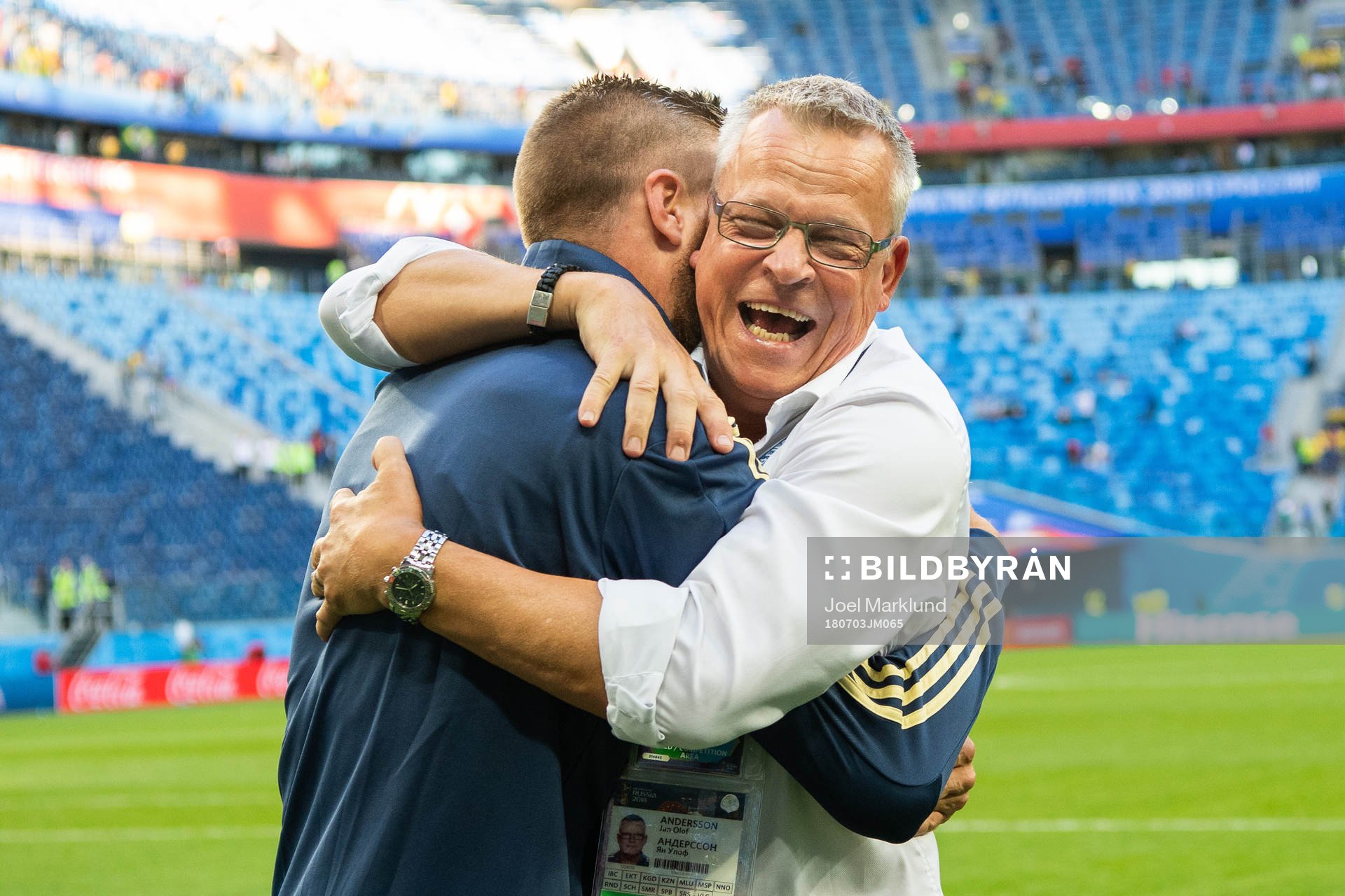 Pontus Jansson hugs the head coach Janne Andersson of
