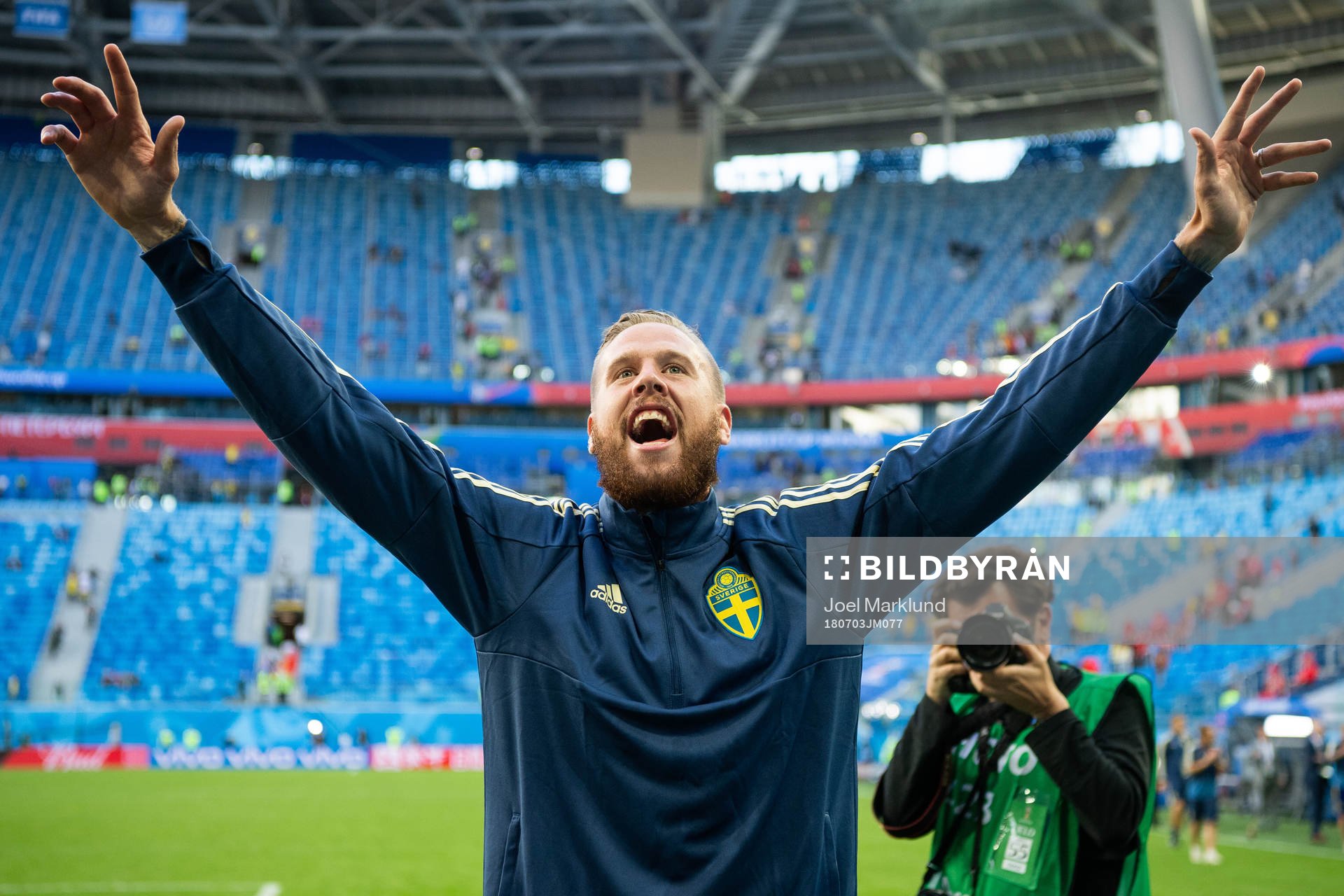 Pontus Jansson of Sweden celebrate