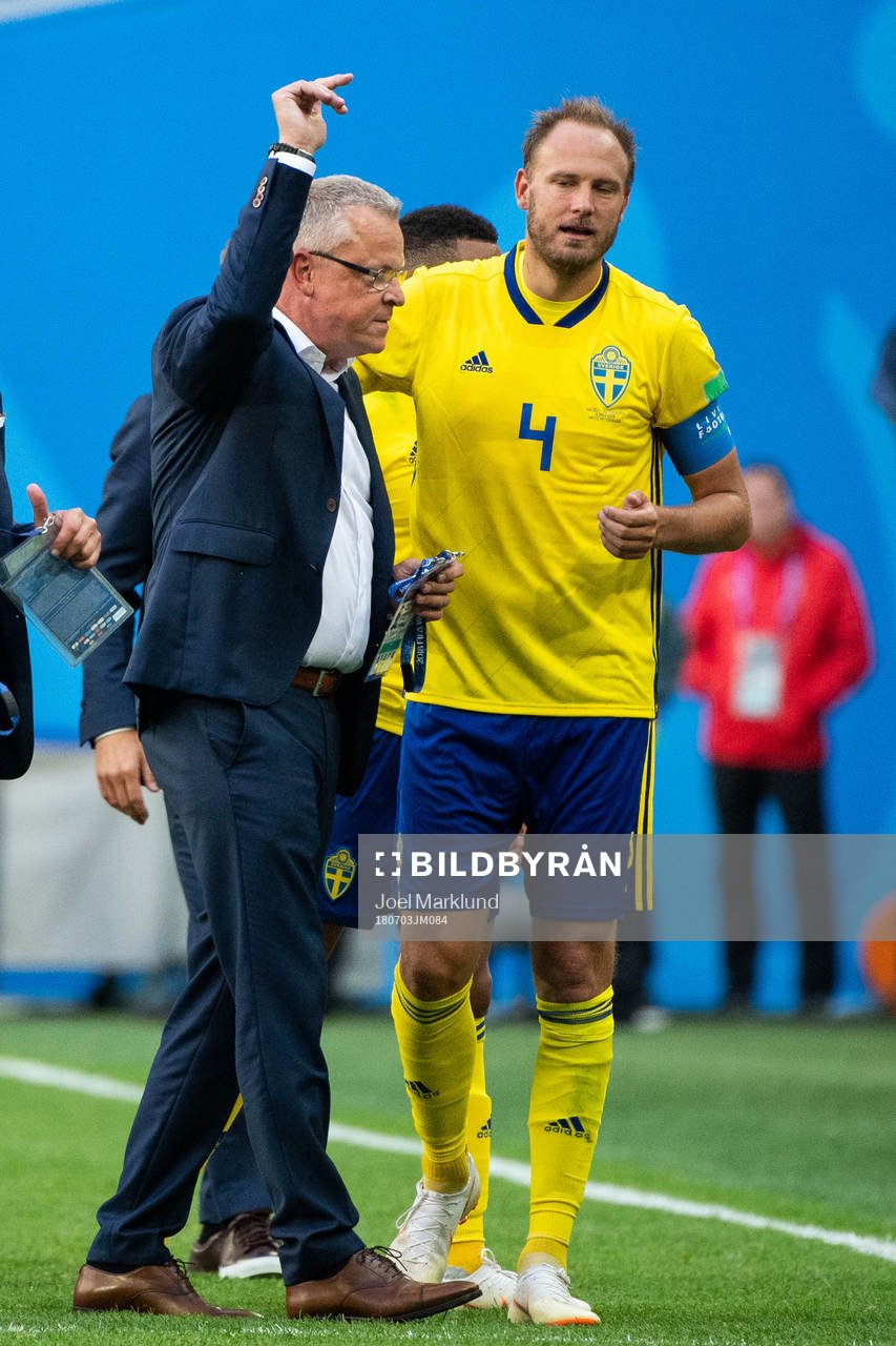 head coach Janne Andersson and Andreas Granqvist of Sweden