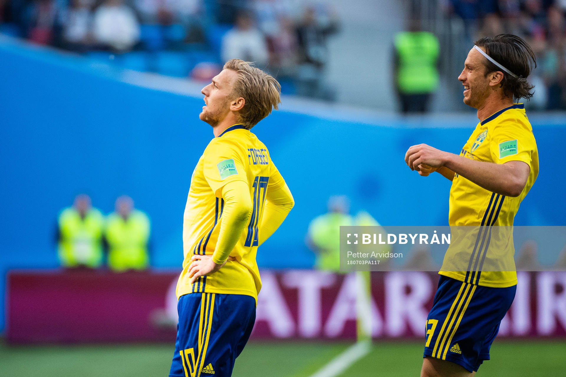 Emil Forsberg of Sweden celebrate