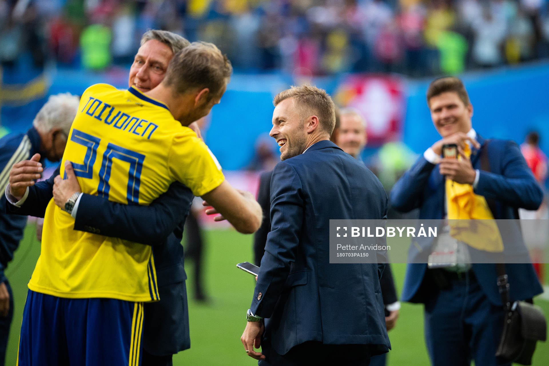 Sebastian Larsson of Sweden celebrate after winning the FIFA World Cup round of 16 match between Sweden and Switzerland on July 3, 2018 in ST Petersburg.