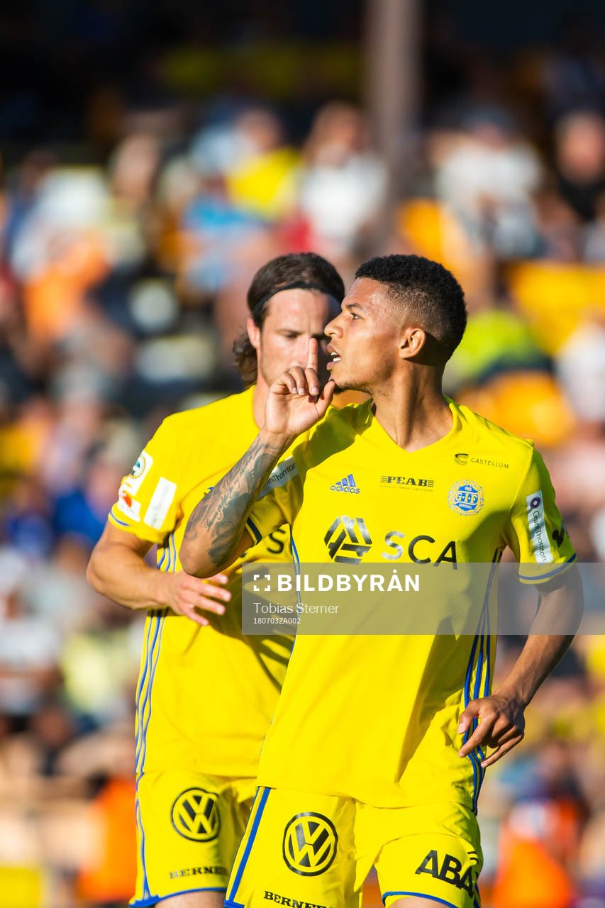 Sundsvalls Romain Gall jublar