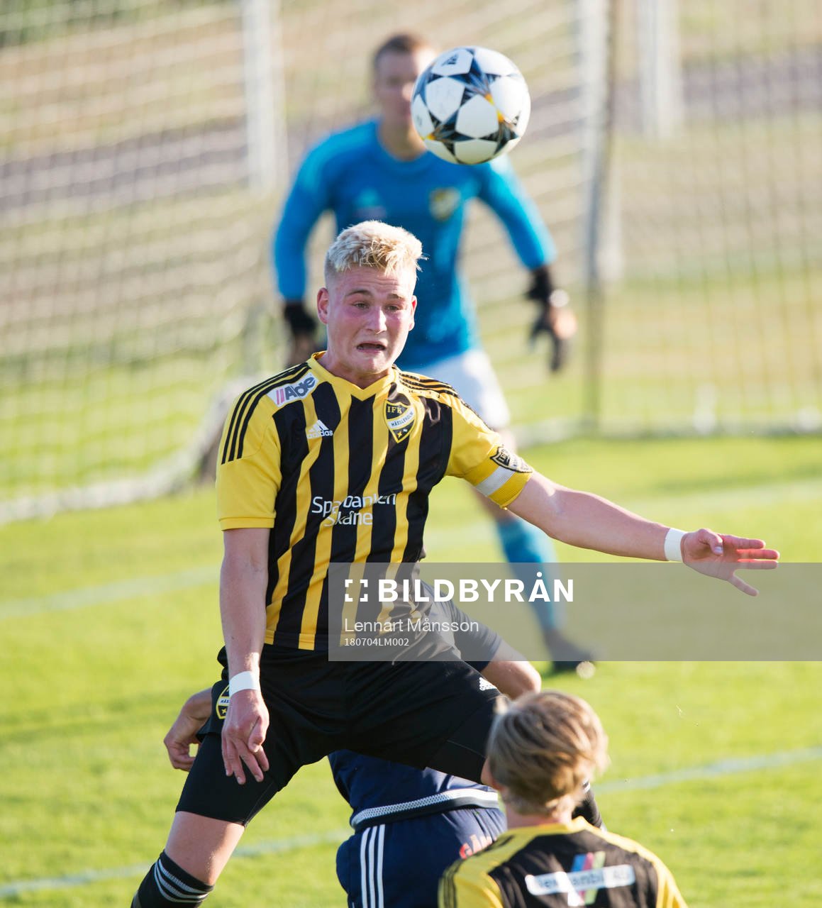 IFK Hässleholms Linus Svensson i matchen i division 2