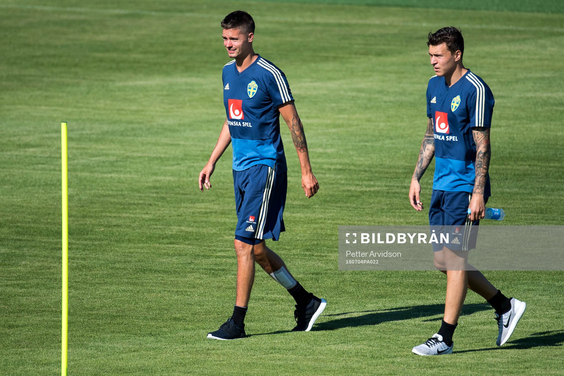 Mikael Lustig and Victor Nilsson Lindelöf of the Swedish