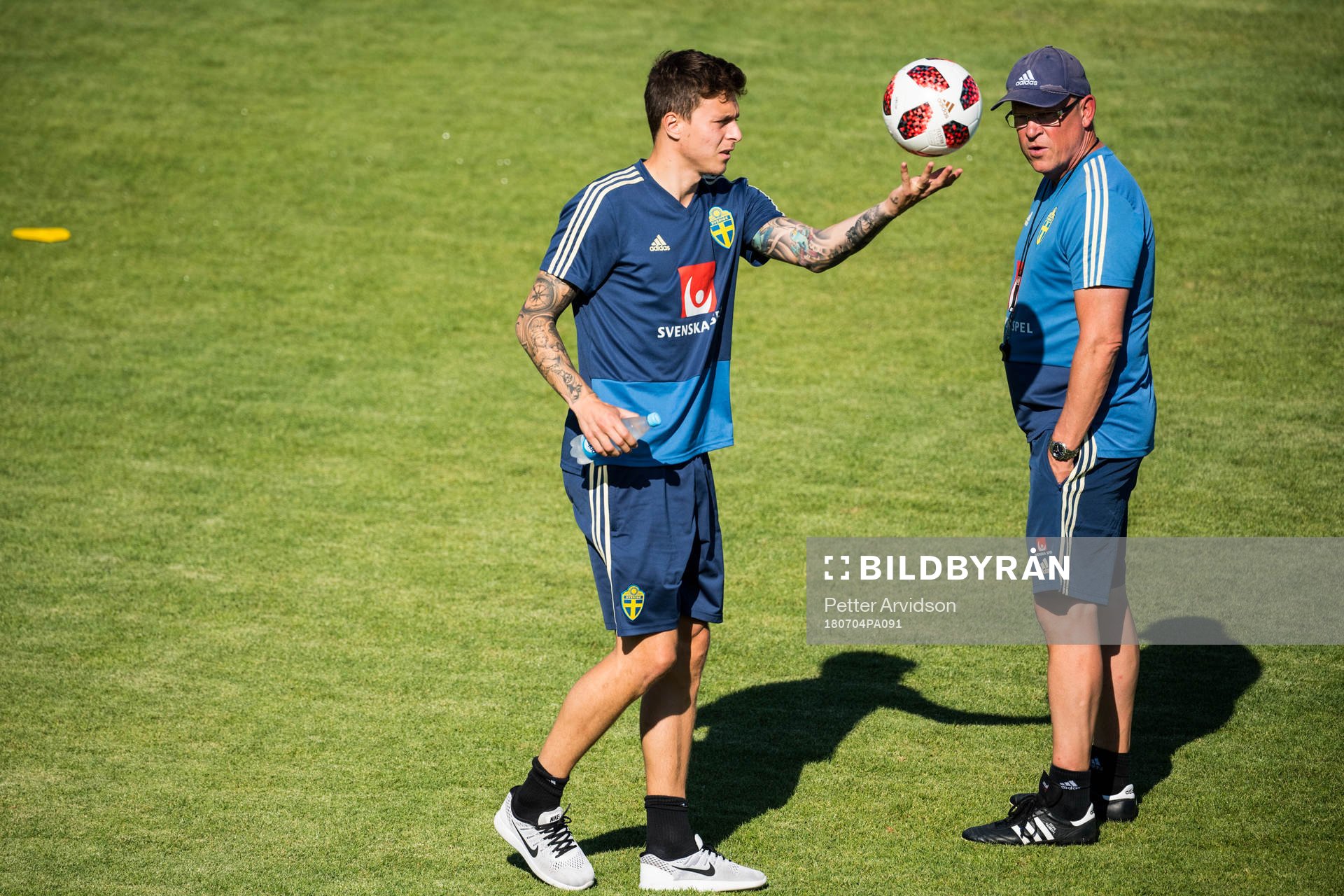 Victor Nilsson Lindelöf and head coach Janne Andersson of
