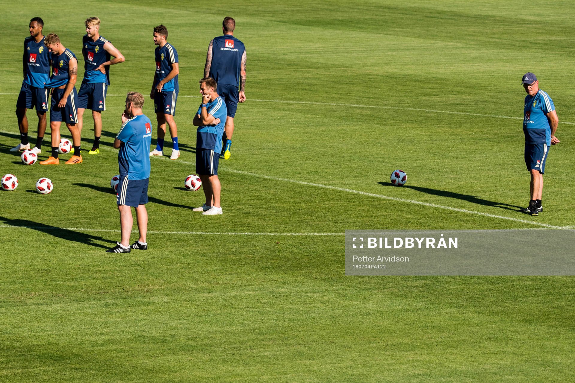 Head coach Janne Andersson (right) of the Swedish national