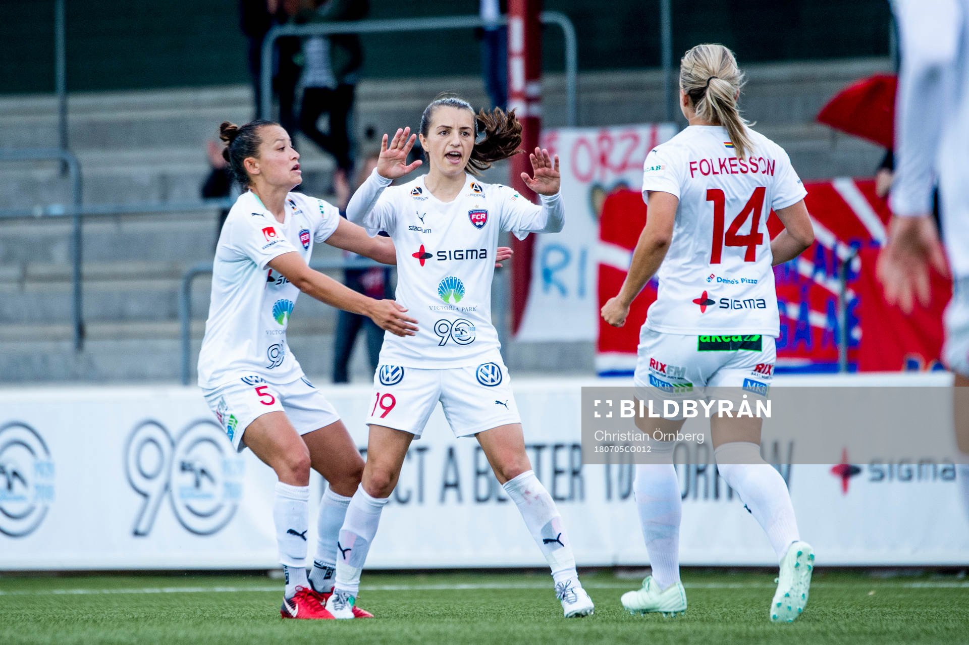 Rosengårds Iva Landeka jublar
