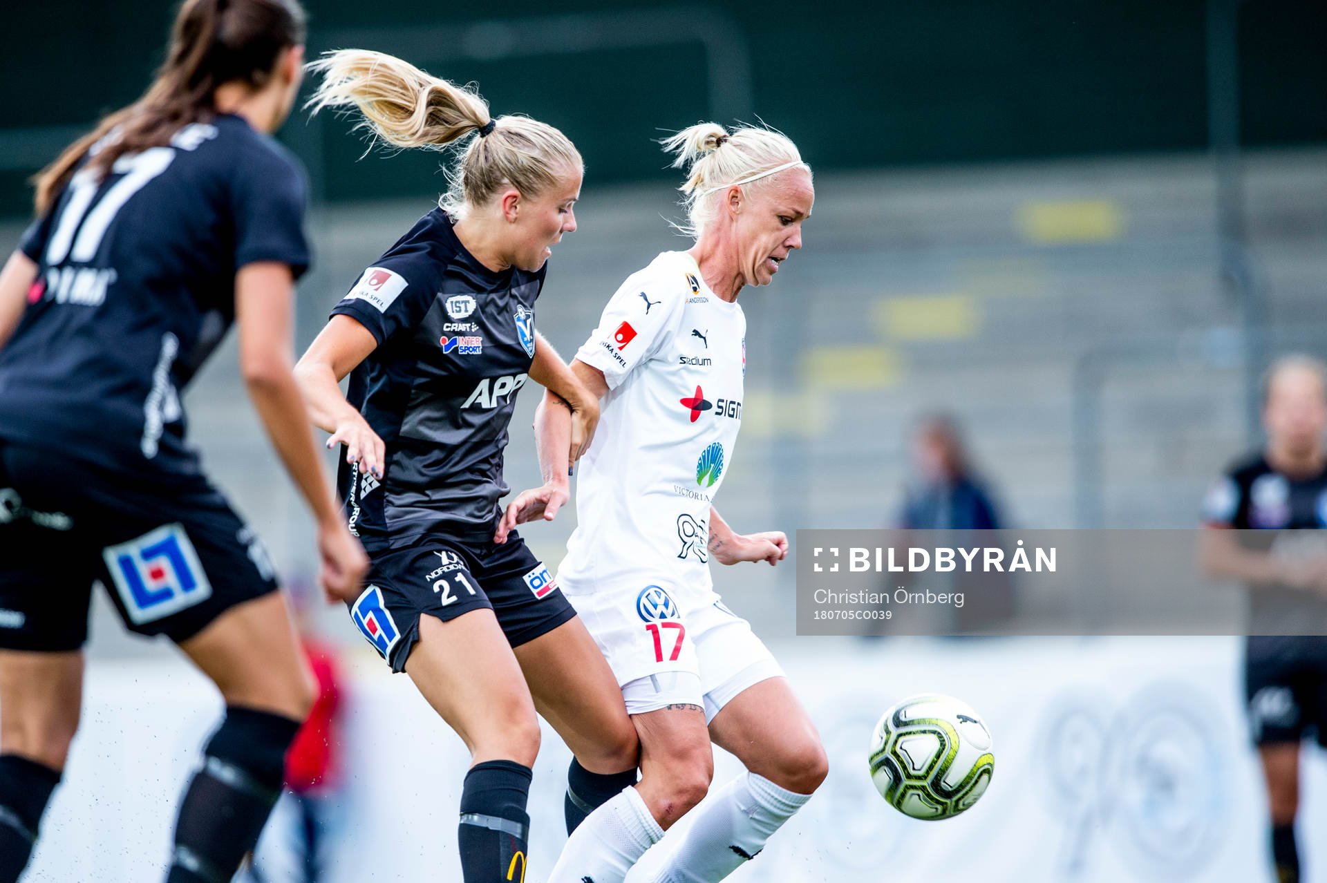 Rosengårds Caroline Seger mot Växjös Stina Lennartsson