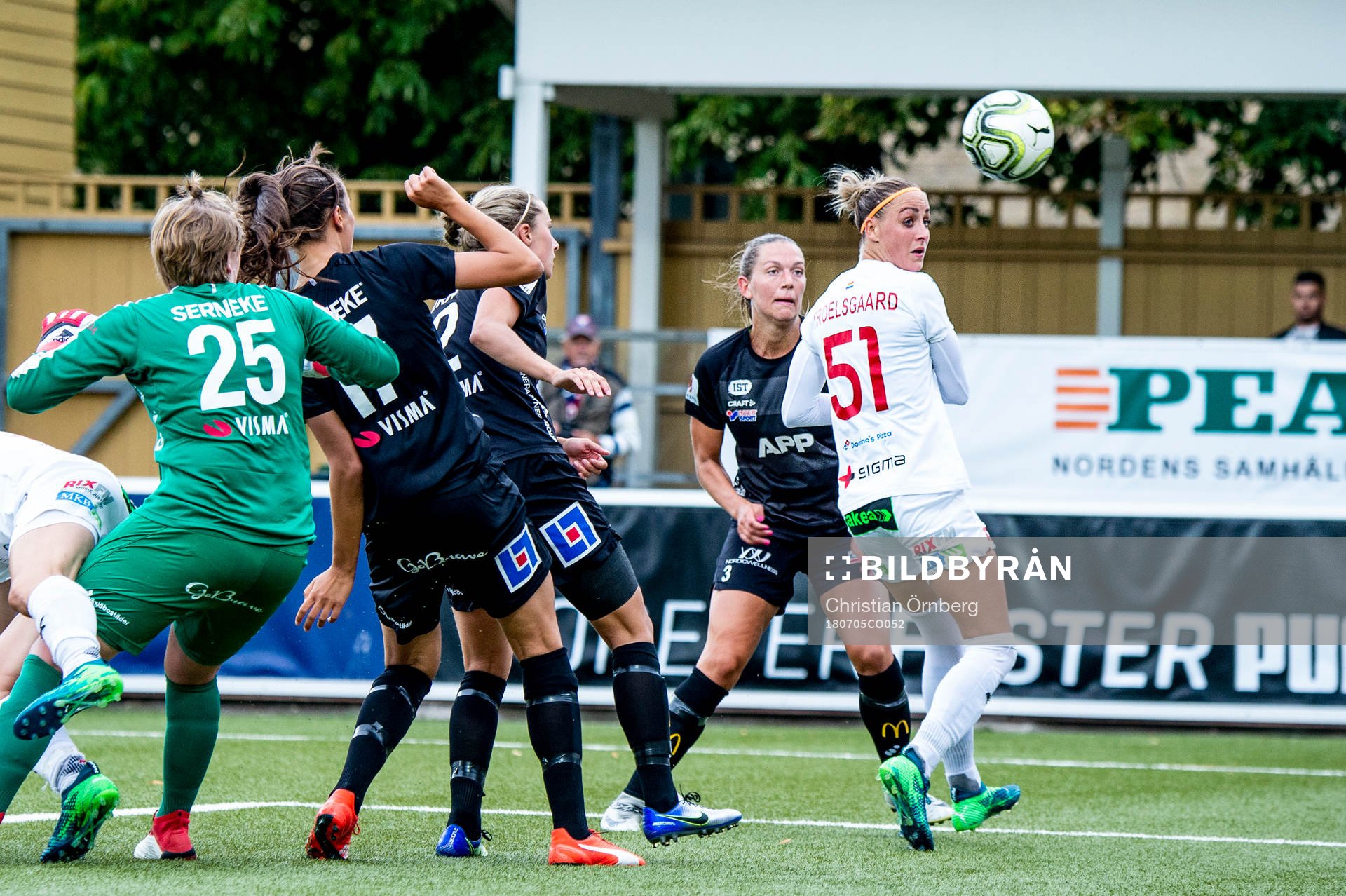 Rosengårds Sanne Troelsgaard Nielsen är nära att nicka