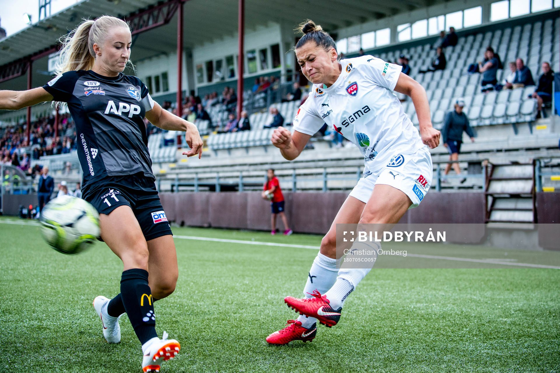 Växjös Jonna Ståhl mot Rosengårds Alexandra Lowe Riley