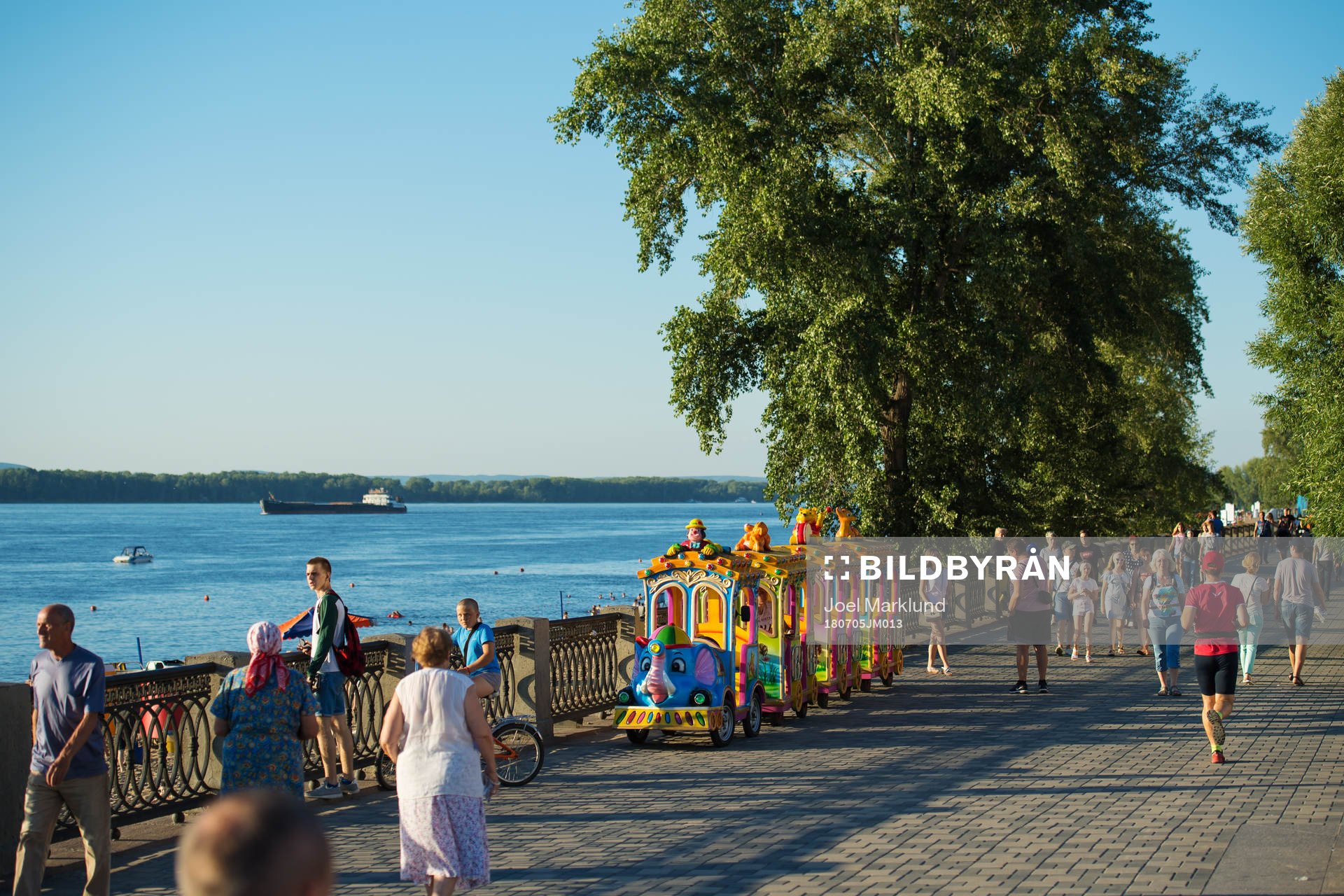 People at a beachwalk