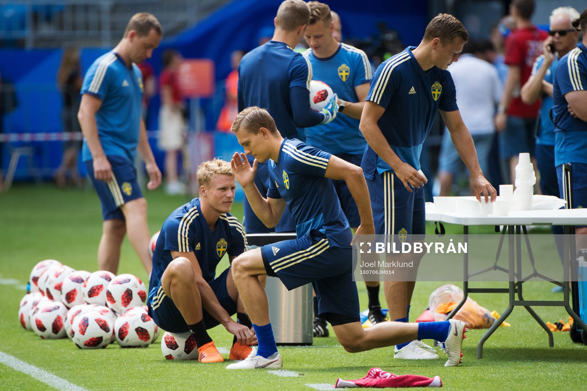 Oscar Hiljemark and Ludwig Augustinsson of the Swedish