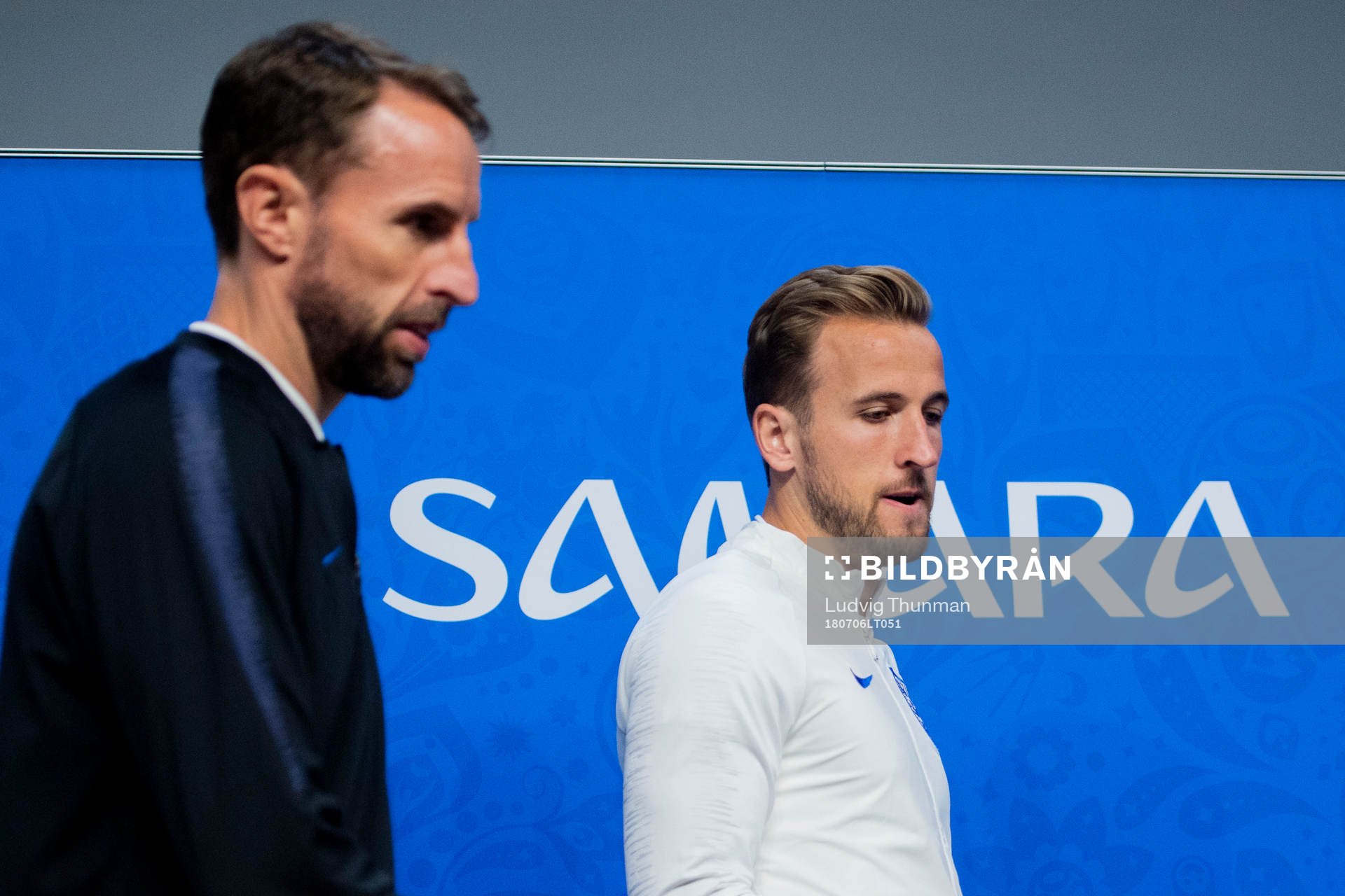 Head coach Gareth Southgate and Harry Kane of the English