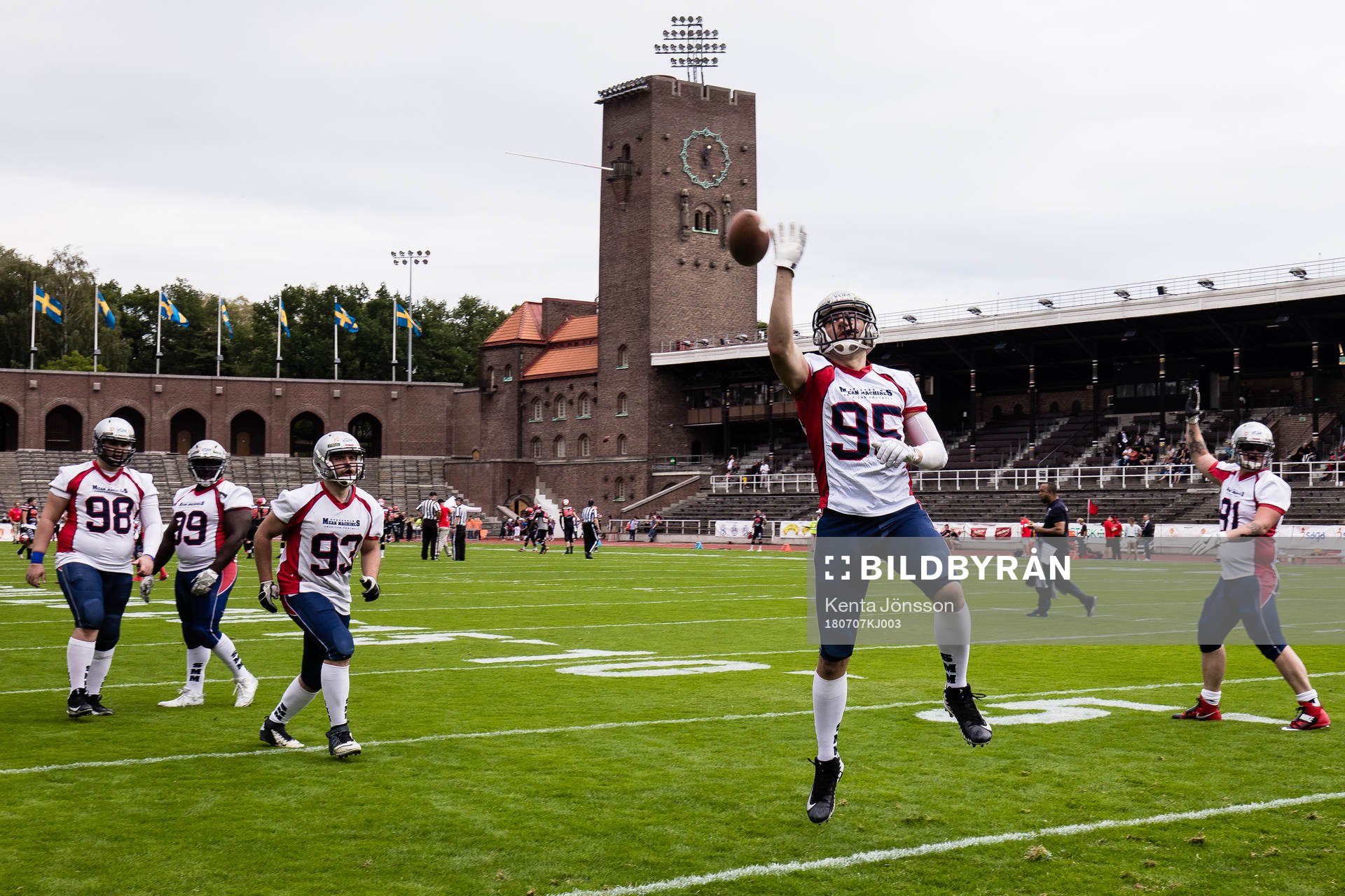 Stockholm Mean Machines värmer upp innan SM-finalen i