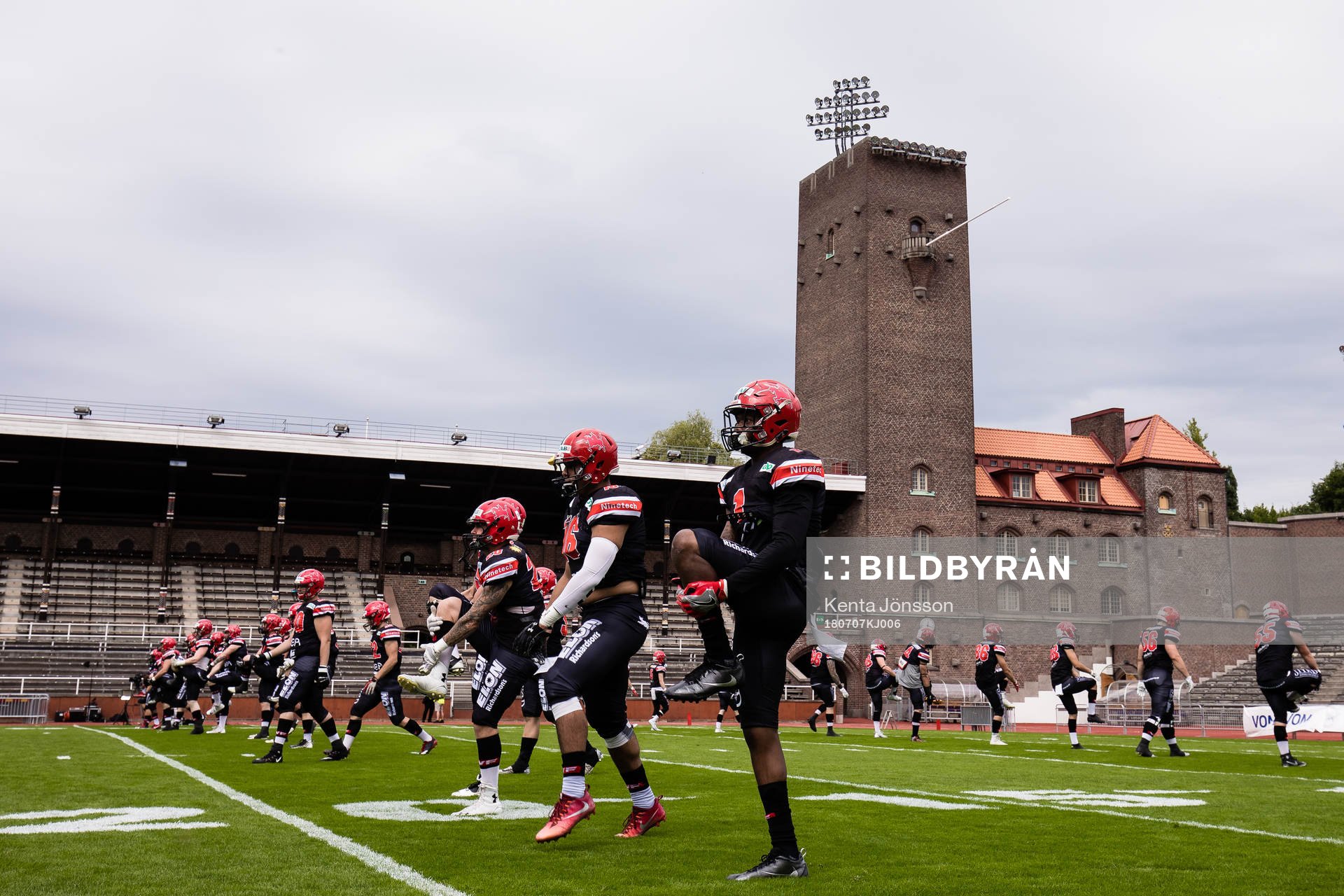 Carlstad Crusaders värmer upp innan SM-finalen i