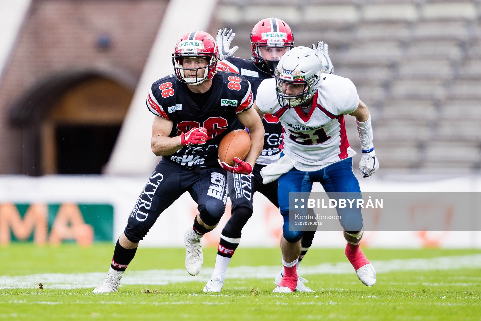 Carlstad Crusaders Robin Juhlin och Stockholm Mean Machines