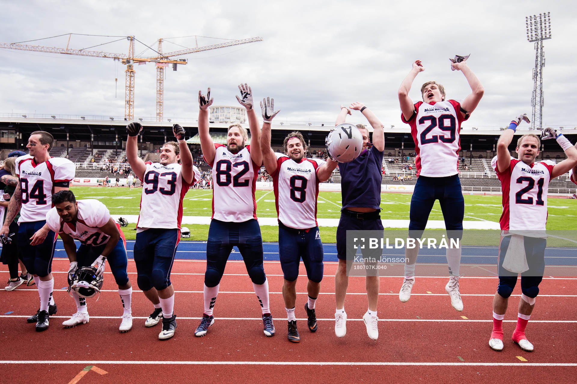 Stockholm Mean Machines spelare jublar